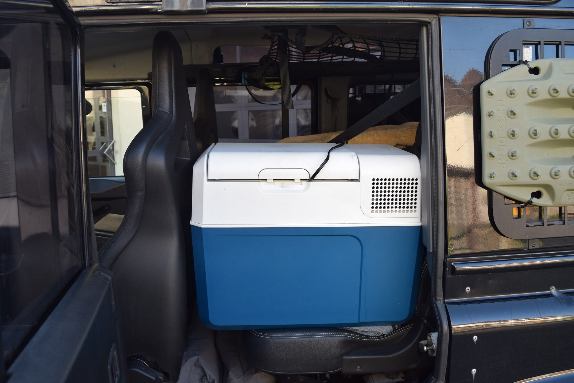 LAND ROVER Defender 110 2.4 Td4 Station Wagon-image-15