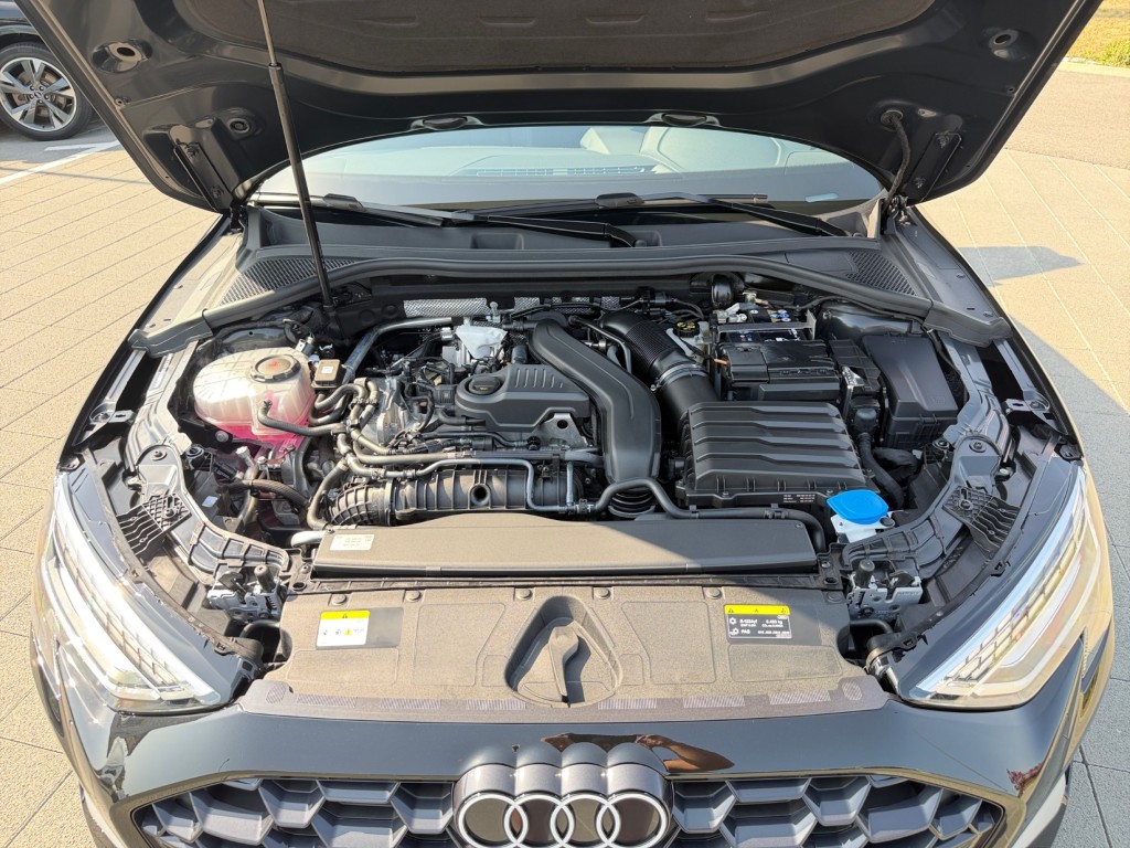 AUDI A3 Sportback 35 TFSI advanced Attraction S-tronic-image-19