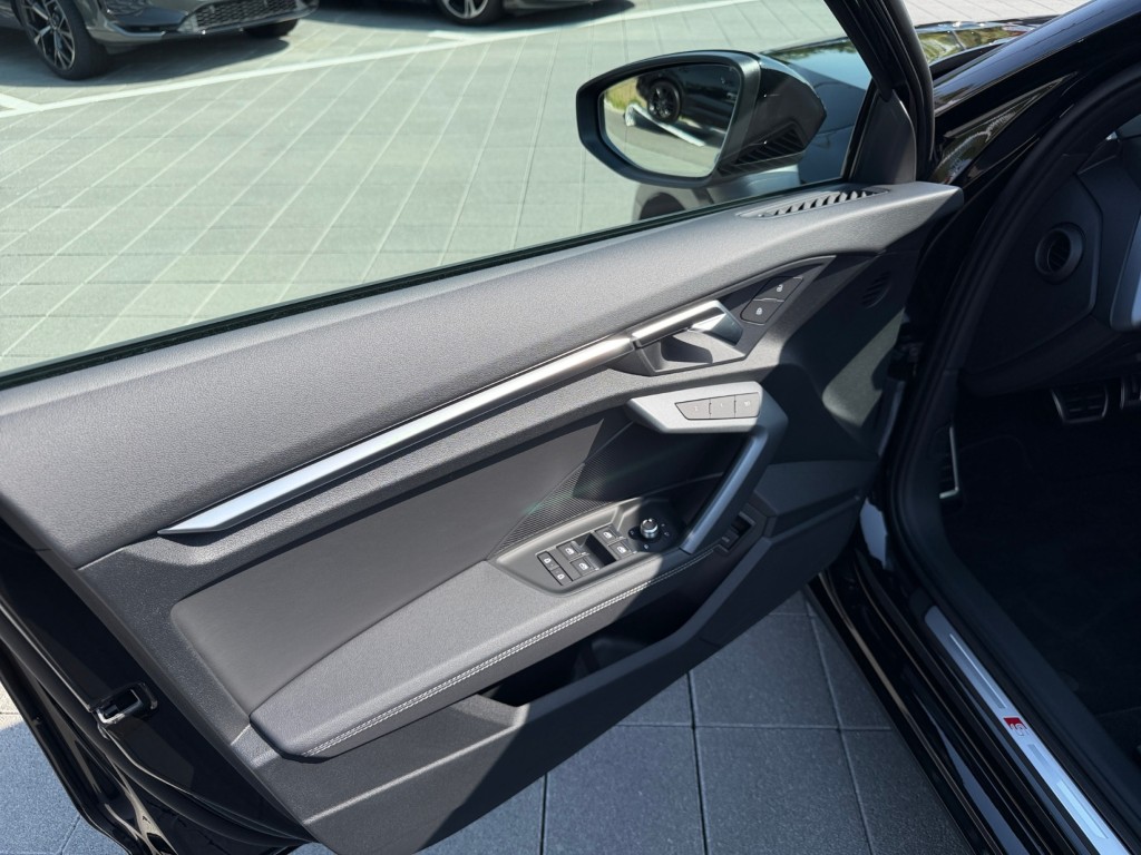 AUDI A3 Sportback 35 TFSI advanced Attraction S-tronic-image-10