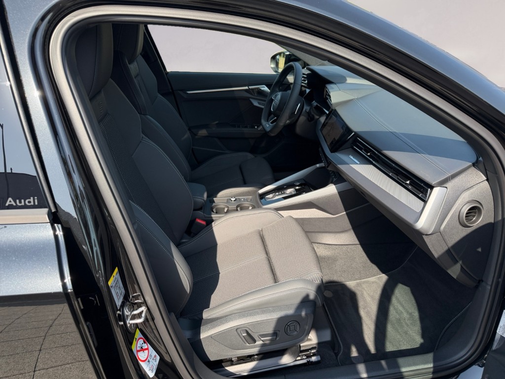 AUDI A3 Sportback 35 TFSI advanced Attraction S-tronic-image-16