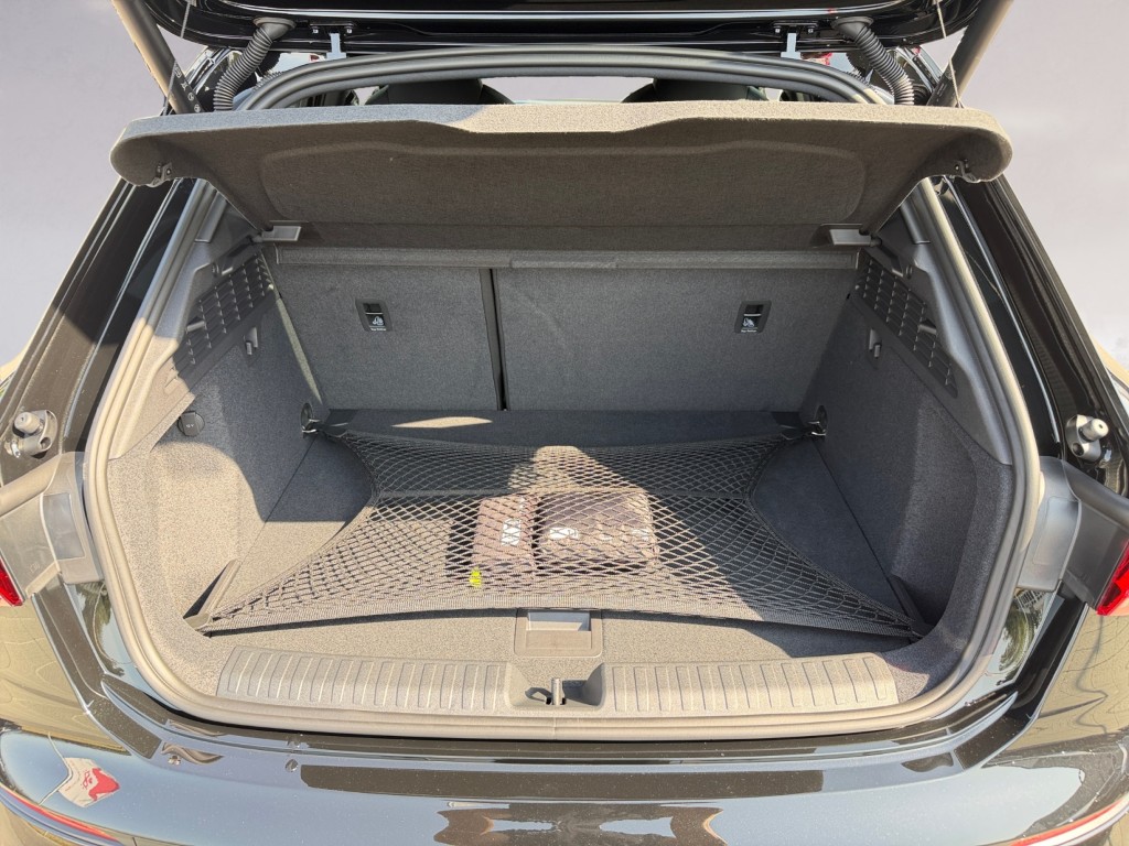 AUDI A3 Sportback 35 TFSI advanced Attraction S-tronic-image-18