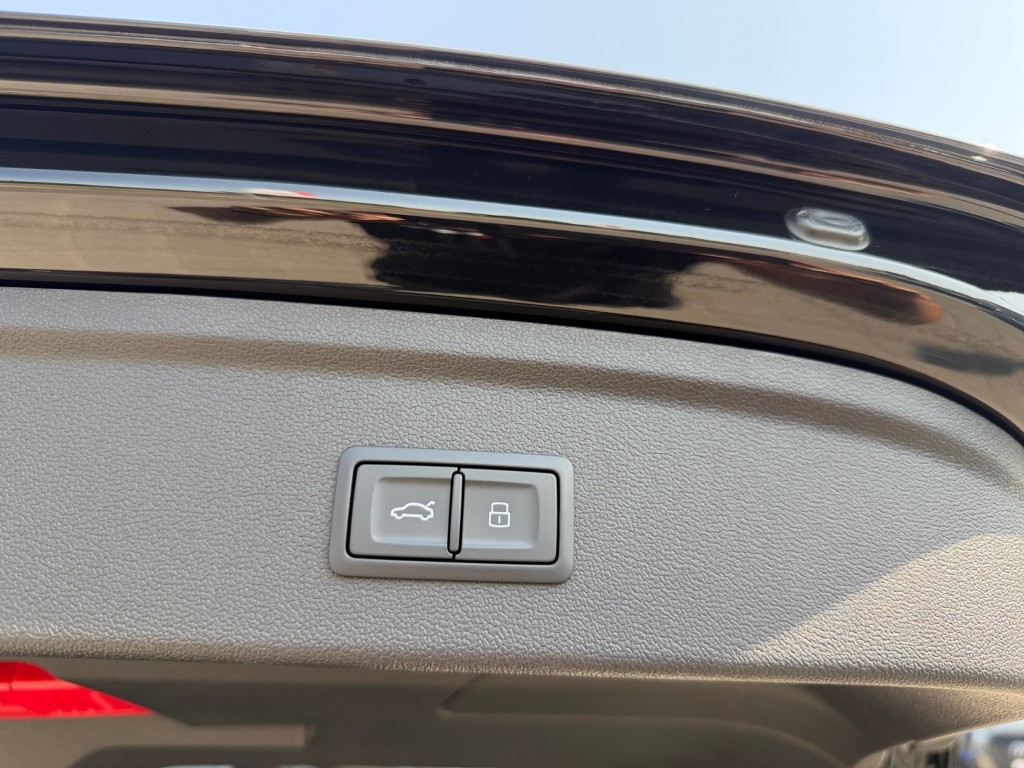 AUDI A3 Sportback 35 TFSI advanced Attraction S-tronic-image-24