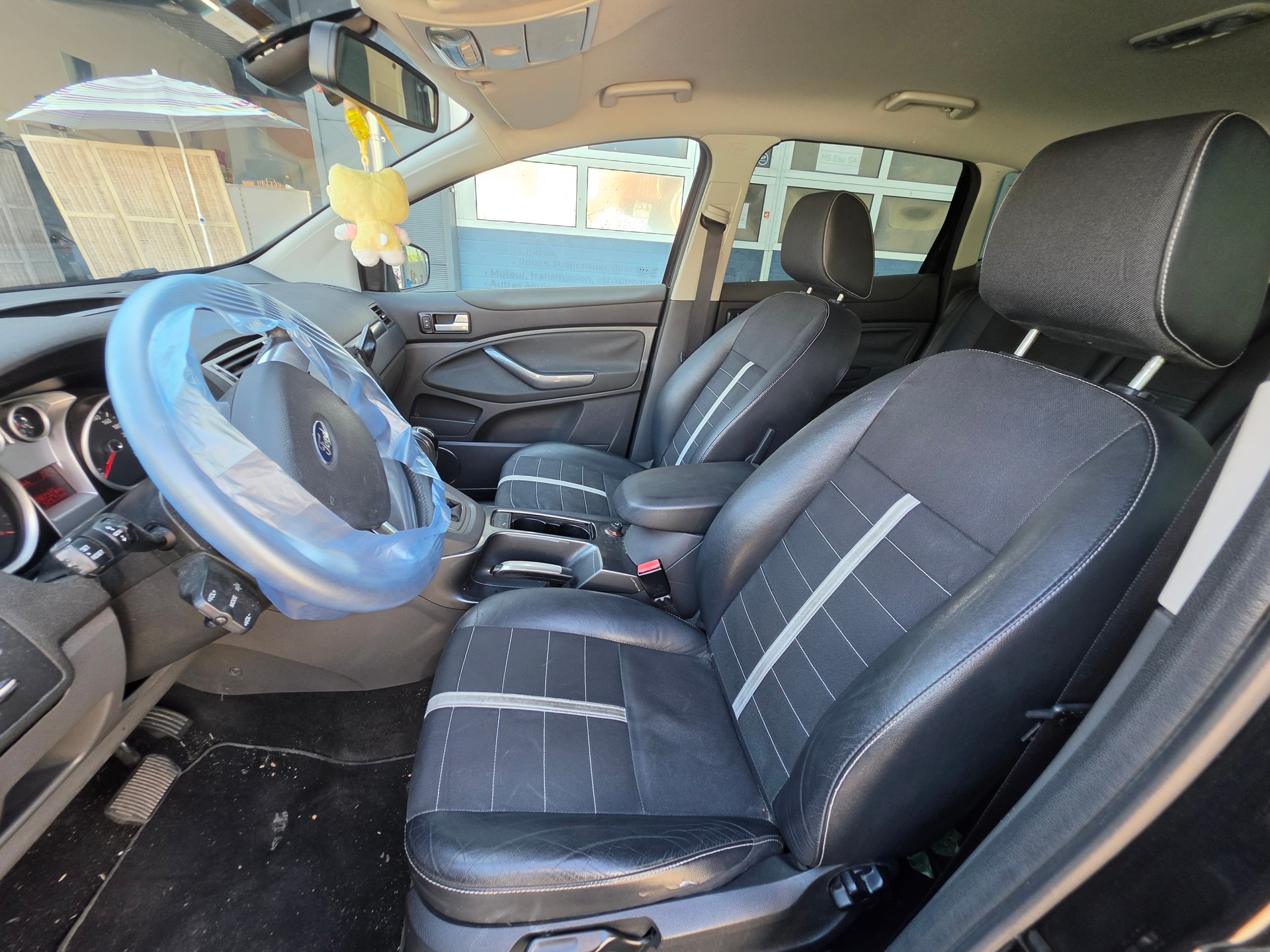 FORD Kuga 2.0 TDCi Titanium 4WD PowerShift-image-9