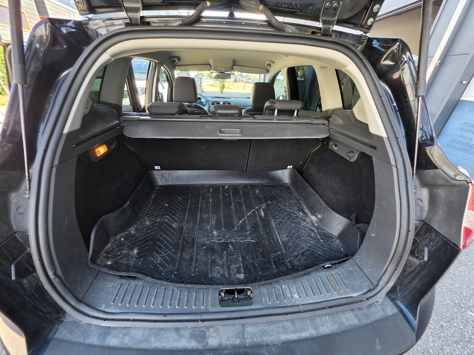 FORD Kuga 2.0 TDCi Titanium 4WD PowerShift-image-6