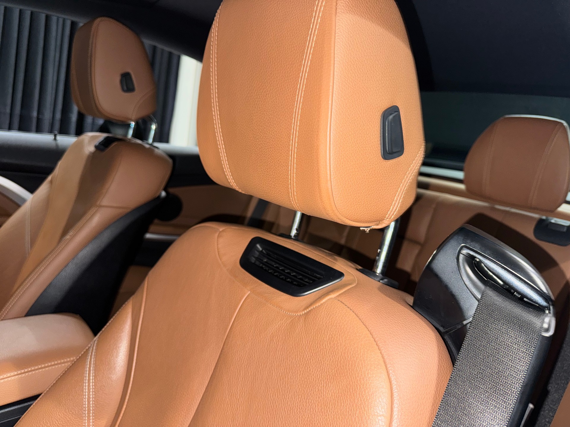 BMW 420i Cabriolet Luxury Line Steptronic | CH |-image-24
