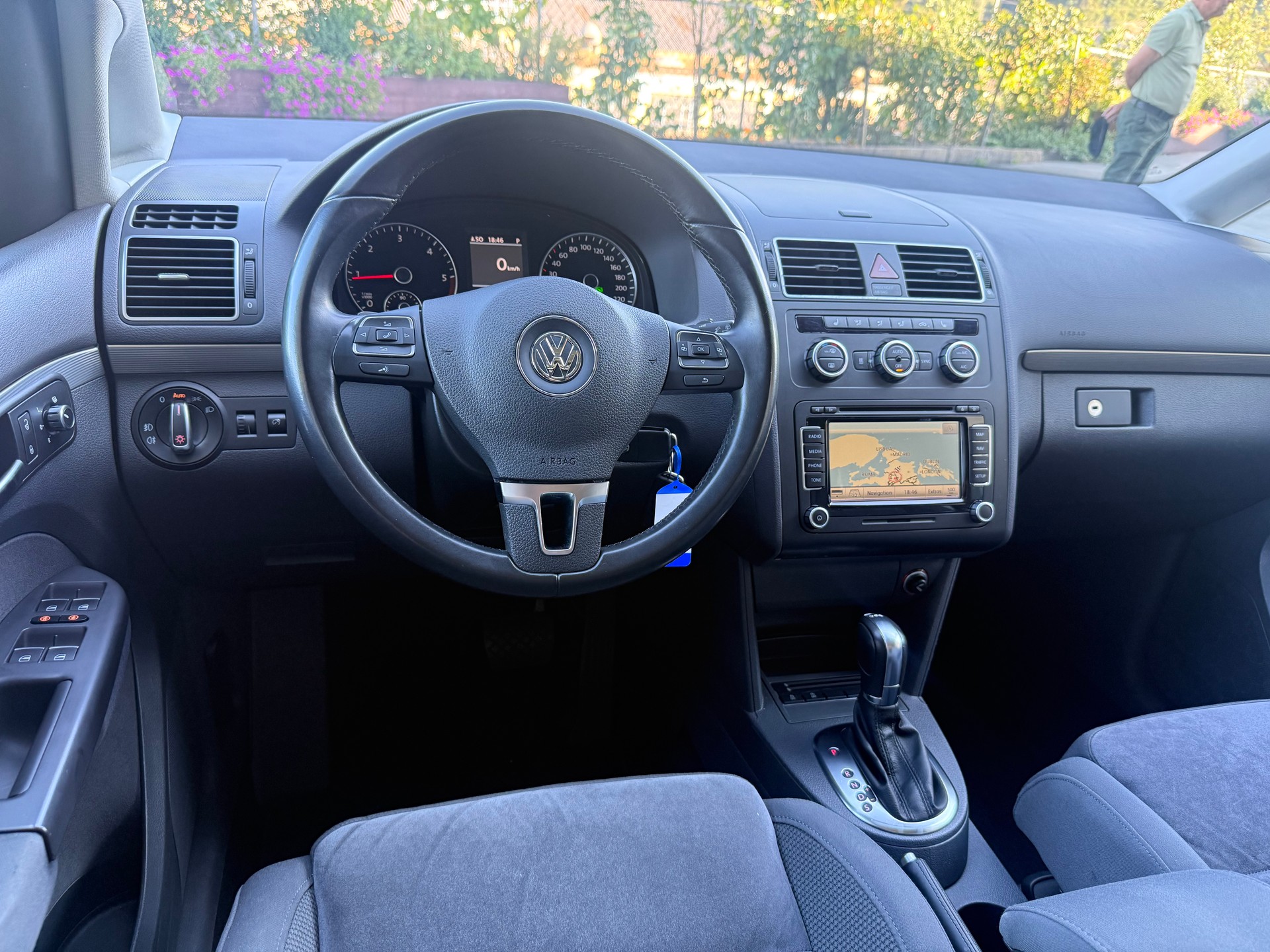 VW 2.0 TDI BlueMT Design DSG-image-2