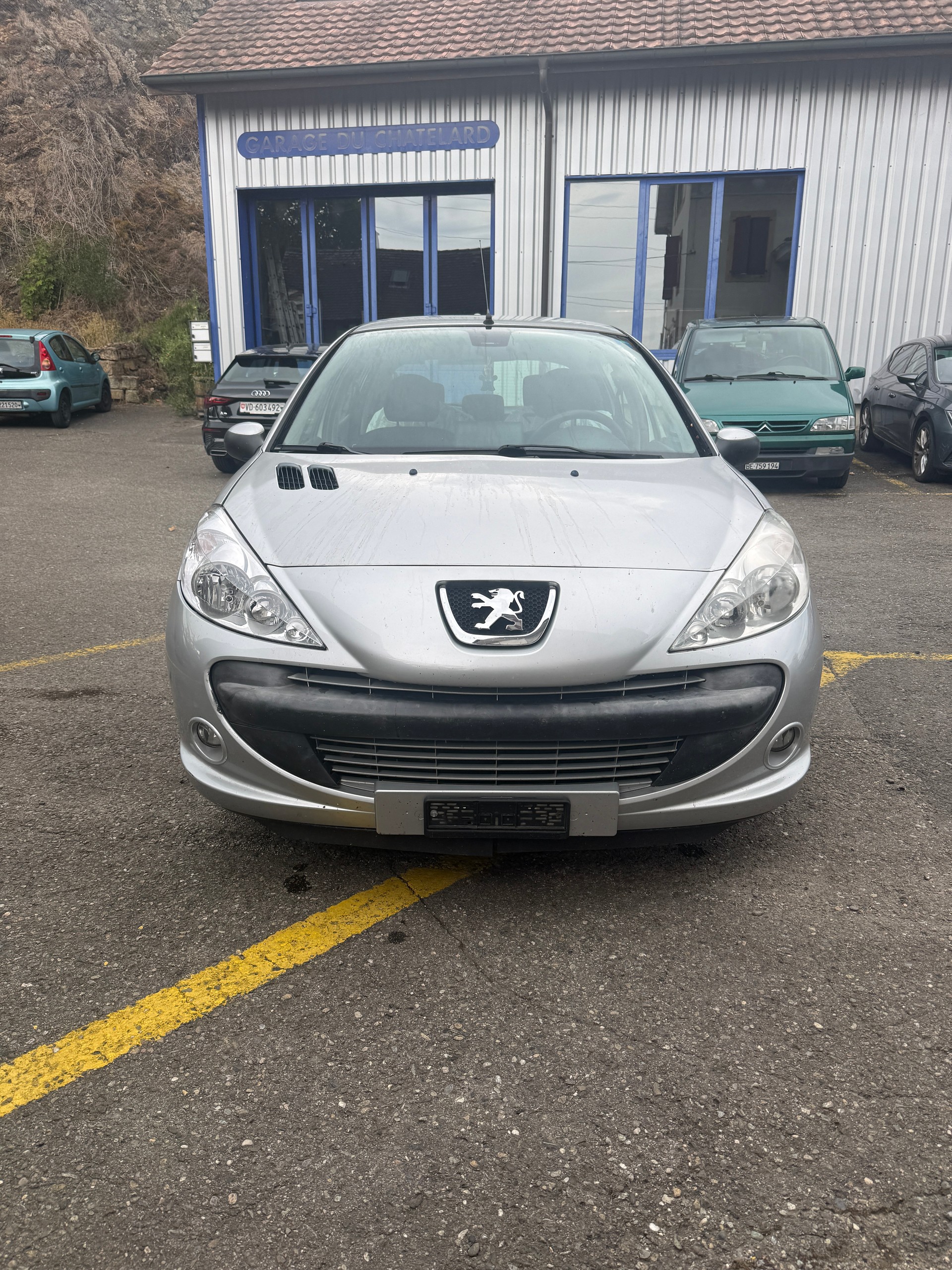 PEUGEOT 206+ 1.4 Trendy-image-0