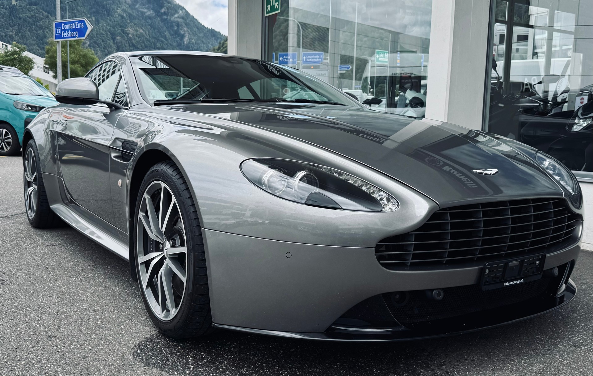 ASTON MARTIN V8 Vantage 4.7 S Sportshift *Facelift*-image-0