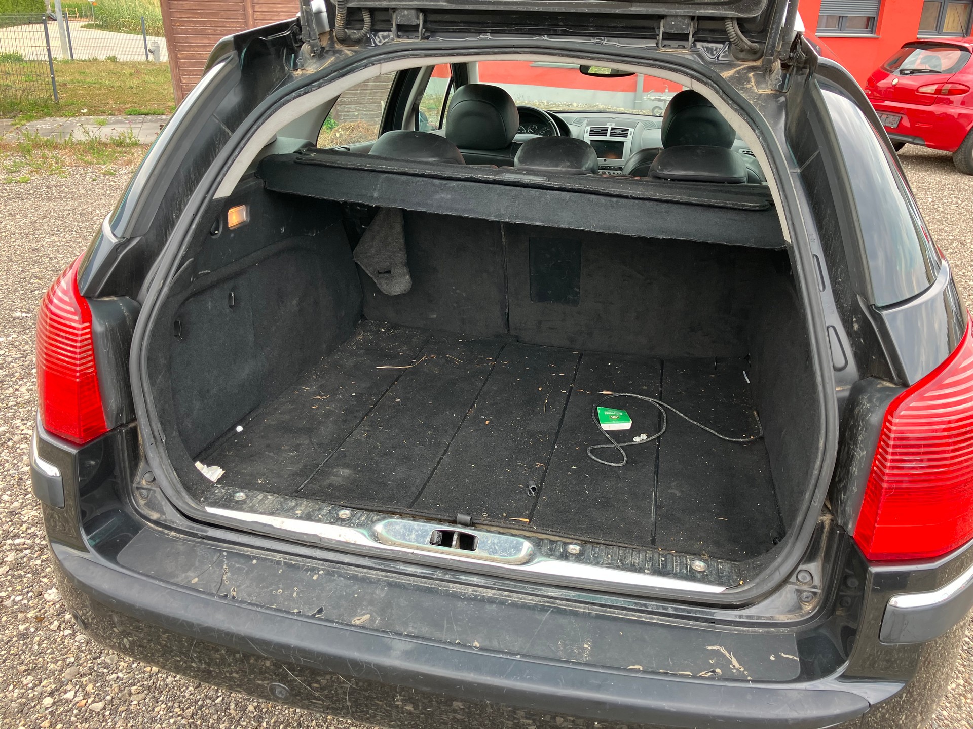 PEUGEOT 407 SW 2.2 SV Executive-image-7