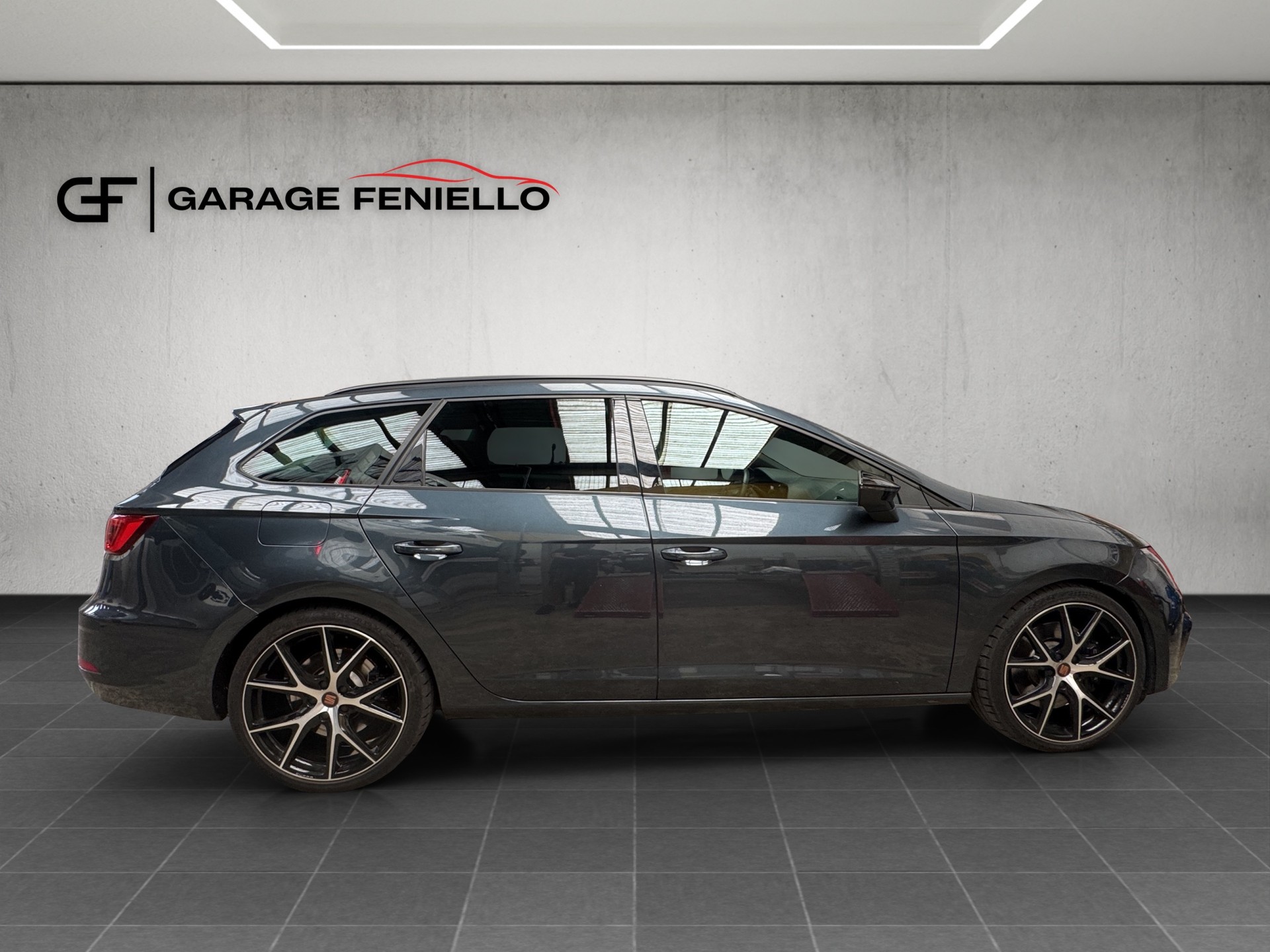 SEAT Leon ST 2.0 TSI Cupra 300 4 Drive DSG-image-7