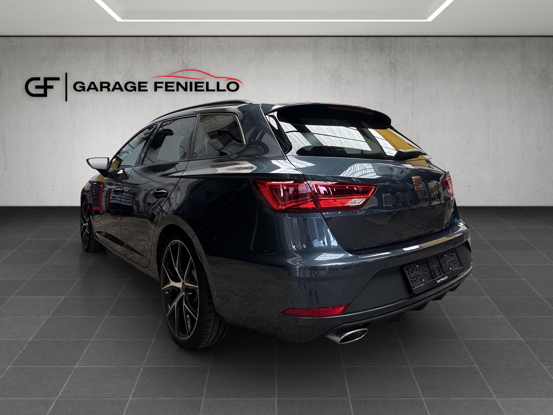SEAT Leon ST 2.0 TSI Cupra 300 4 Drive DSG-image-4