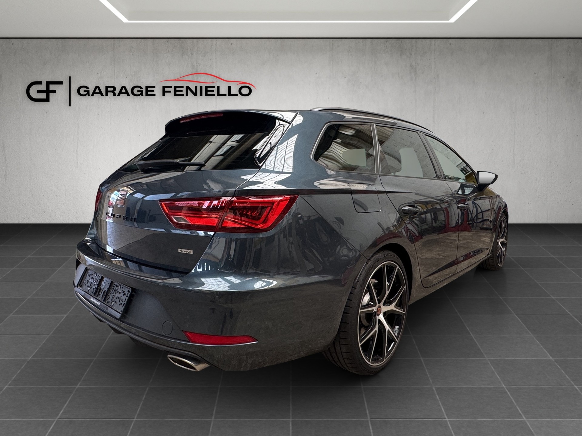 SEAT Leon ST 2.0 TSI Cupra 300 4 Drive DSG-image-6