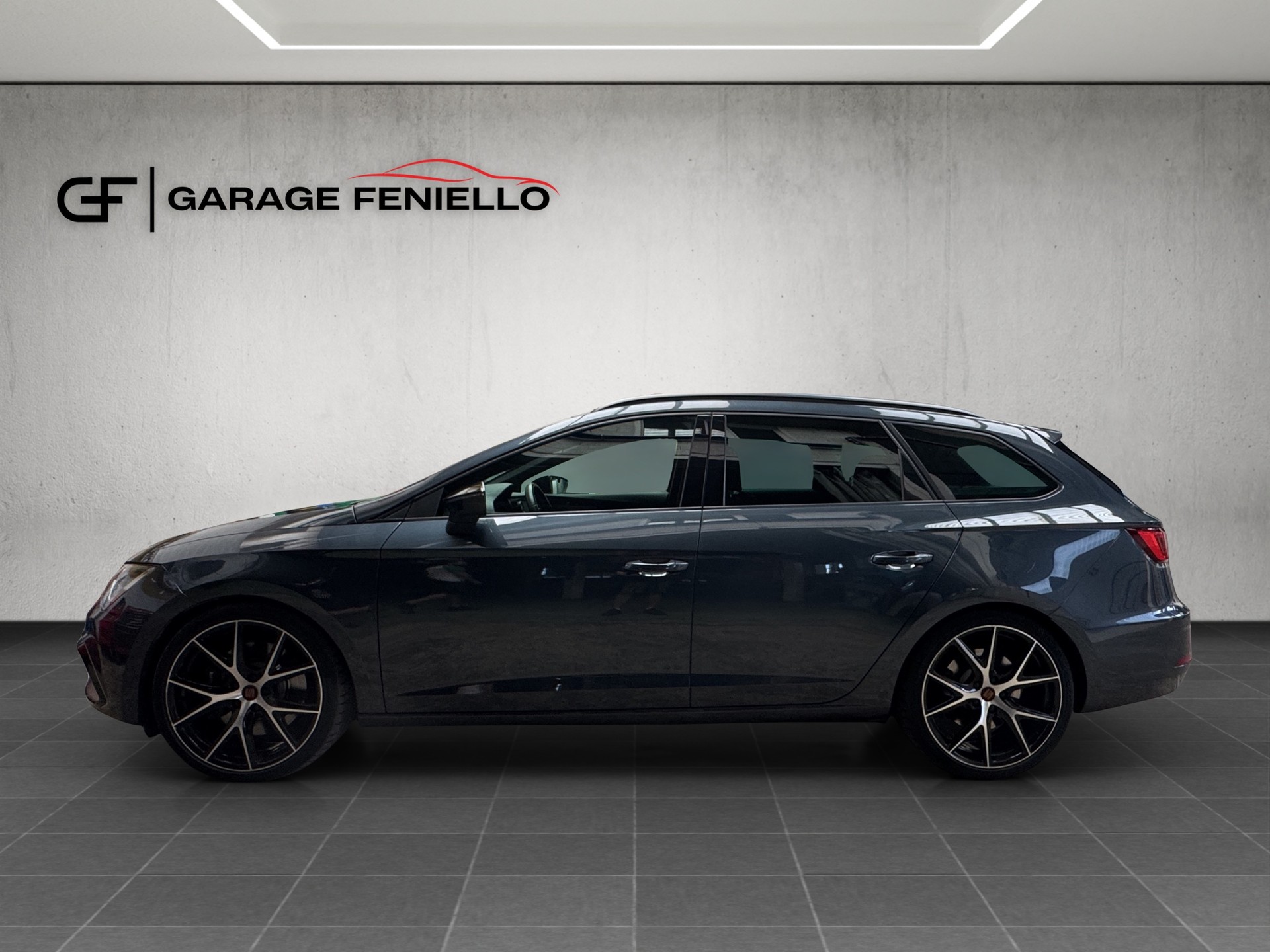 SEAT Leon ST 2.0 TSI Cupra 300 4 Drive DSG-image-3