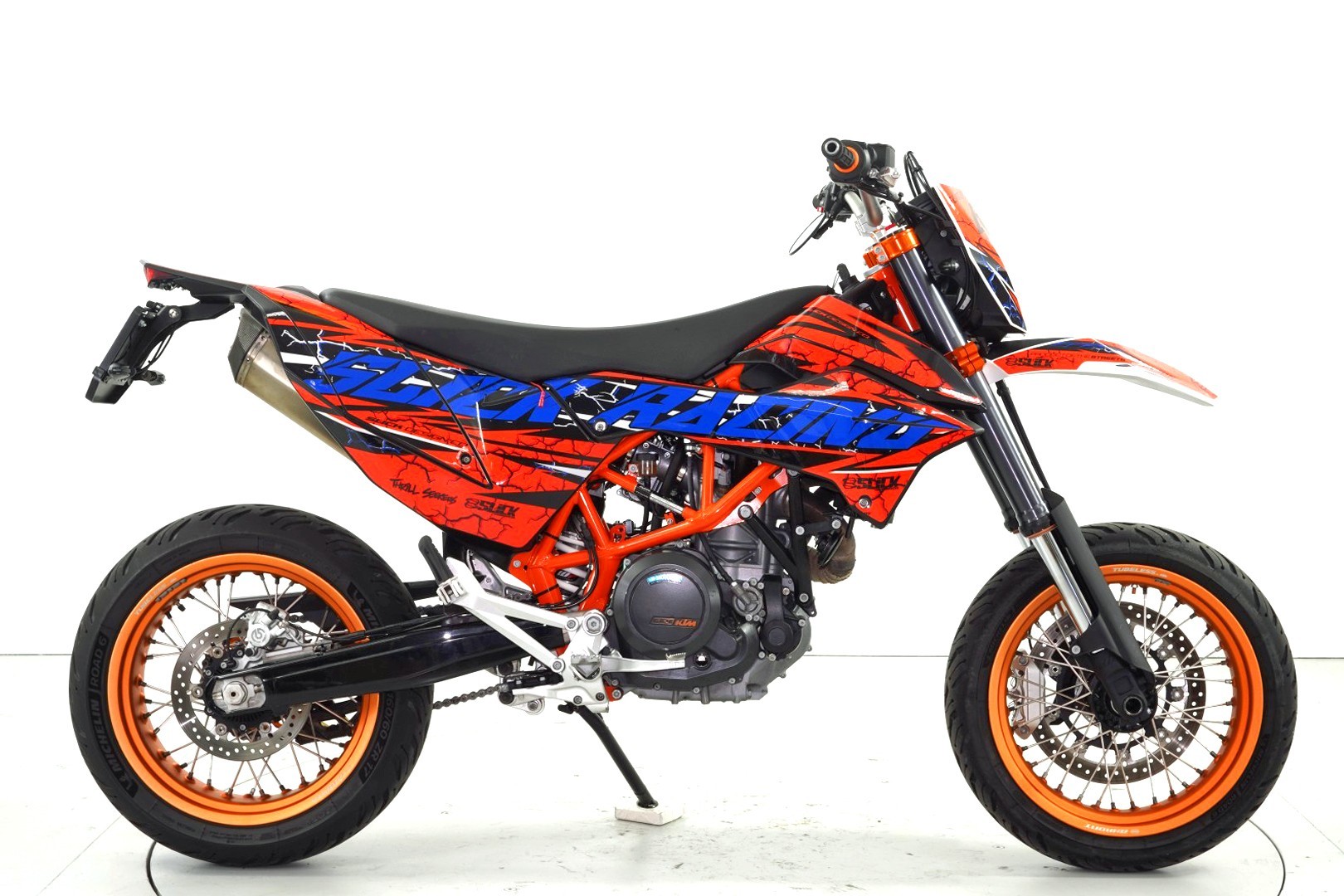 KTM 690 SMC R ABS-showroom-element-3