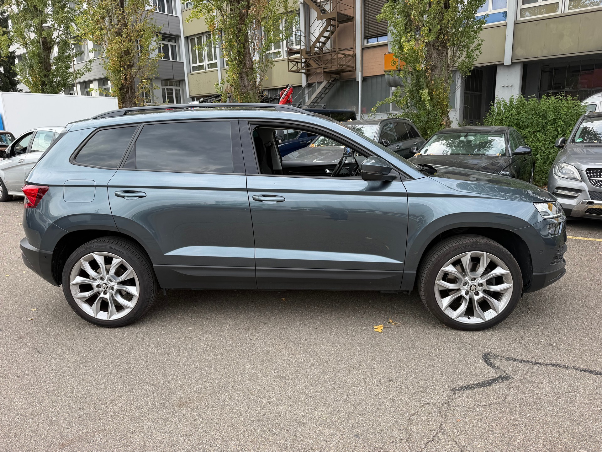 SKODA Karoq 2.0 TDI Drive 4x4 DSG-image-4