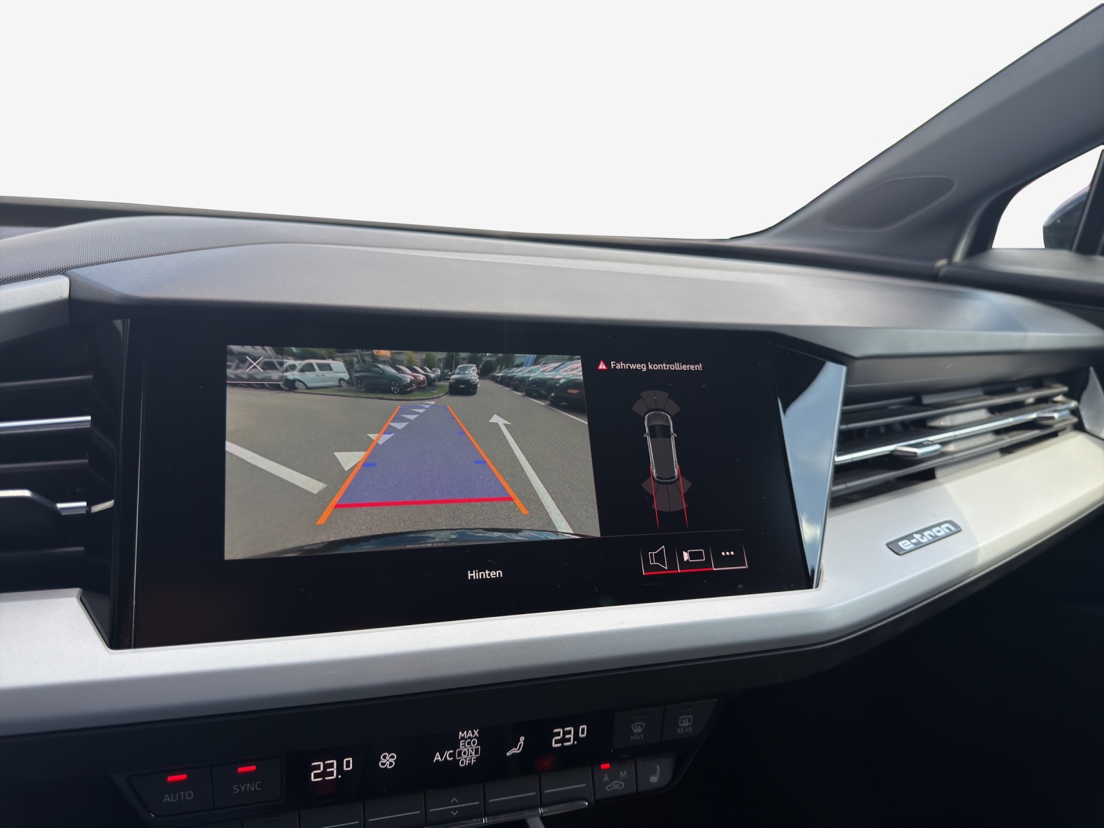 AUDI Q4 e-tron 40-image-15