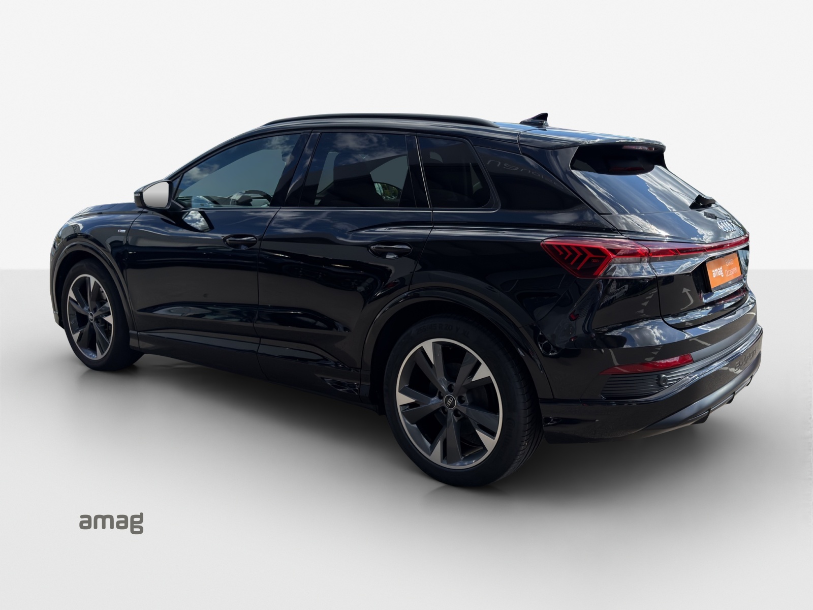 AUDI Q4 e-tron 40-image-2