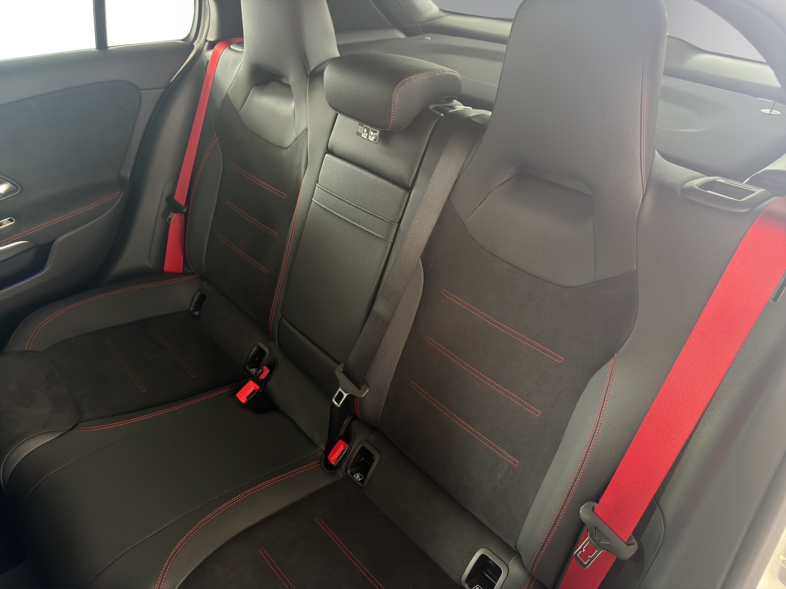 MERCEDES-BENZ A AMG 35 4Matic 8G-DCT-image-10