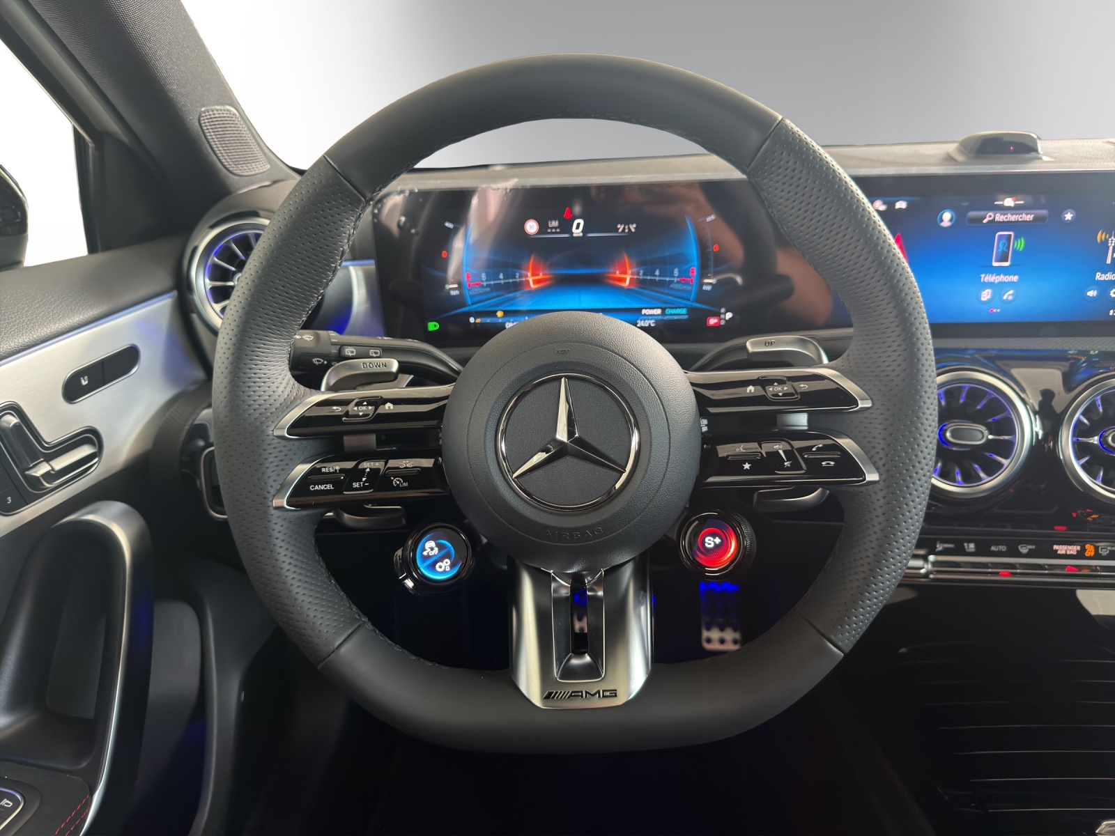 MERCEDES-BENZ A AMG 35 4Matic 8G-DCT-image-13