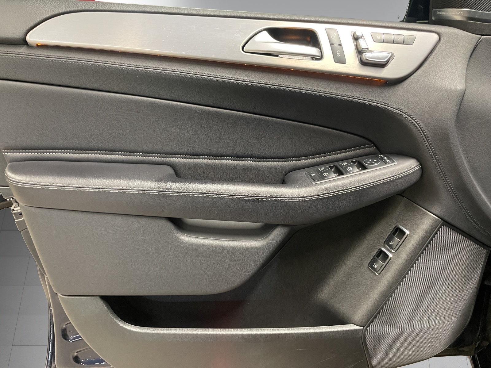 MERCEDES-BENZ GLE 500 e 4Matic 7G-Tronic-image-7