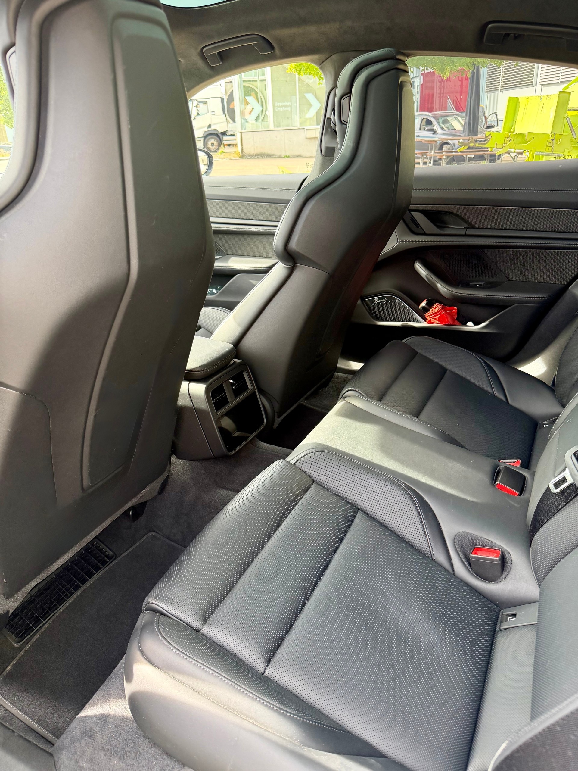 PORSCHE Taycan Turbo S-image-8