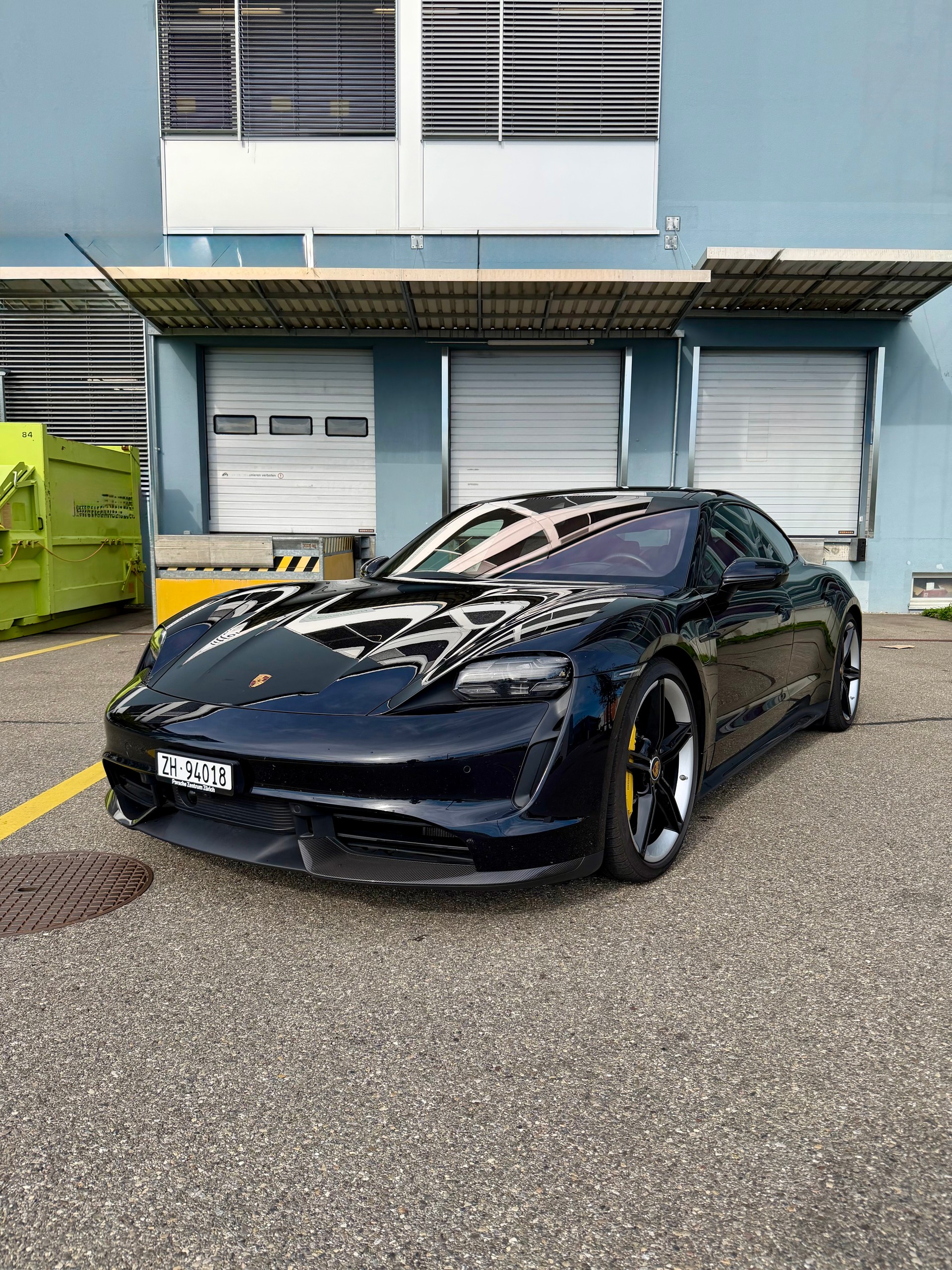 PORSCHE Taycan Turbo S-image-0