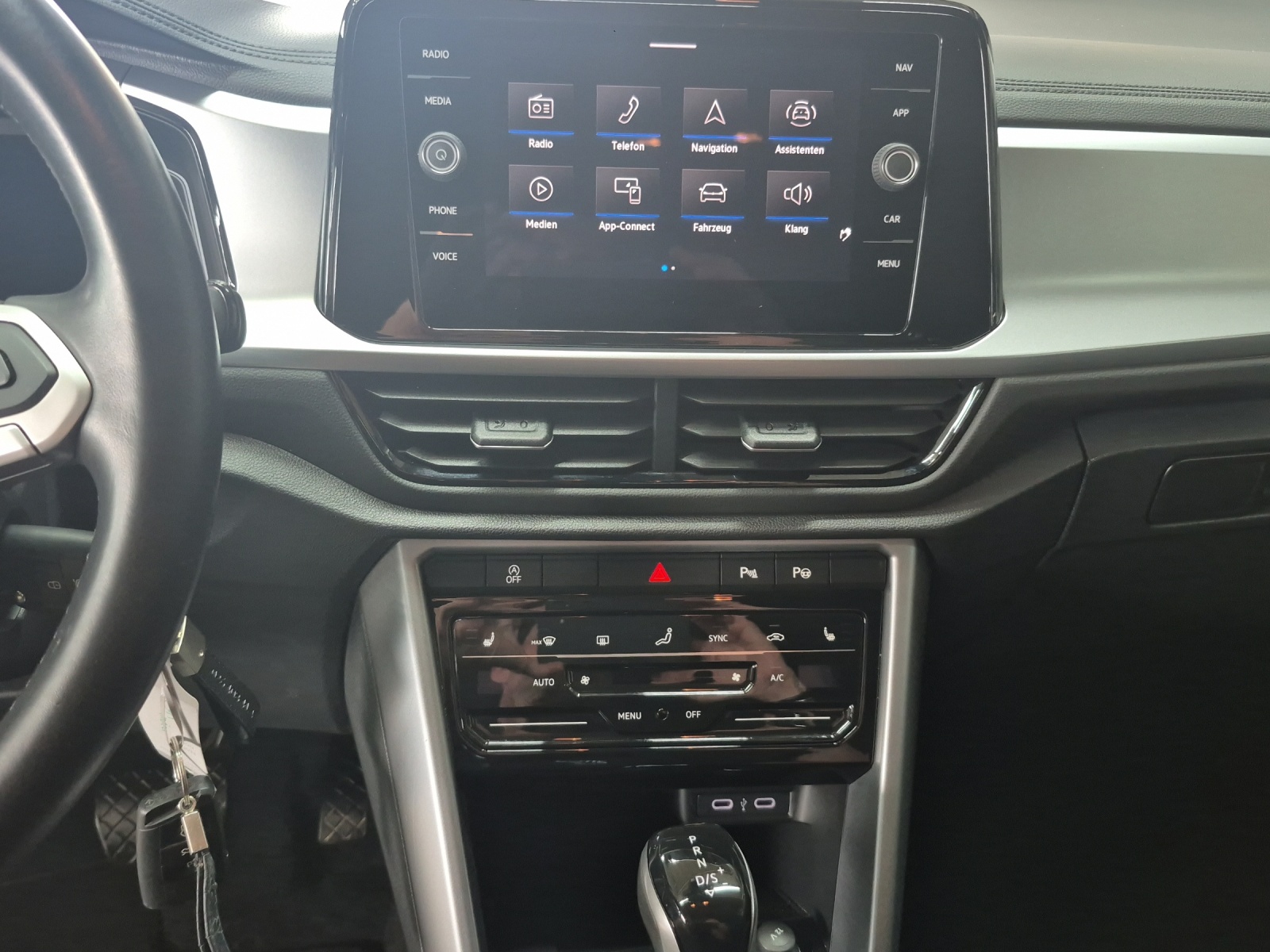 VW T-Roc 1.5 TSI EVO Life DSG-image-10