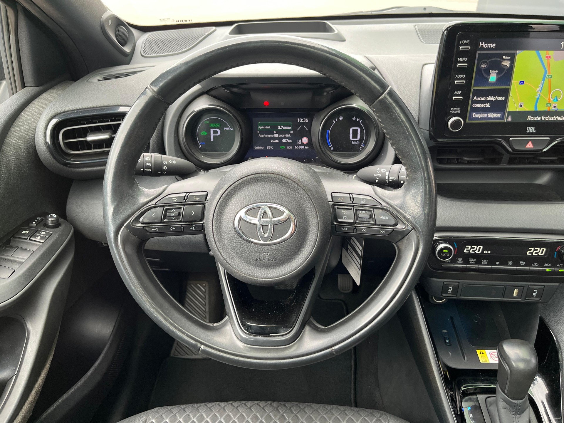 TOYOTA Yaris 1.5 Premiere Edition e-CVT-image-13