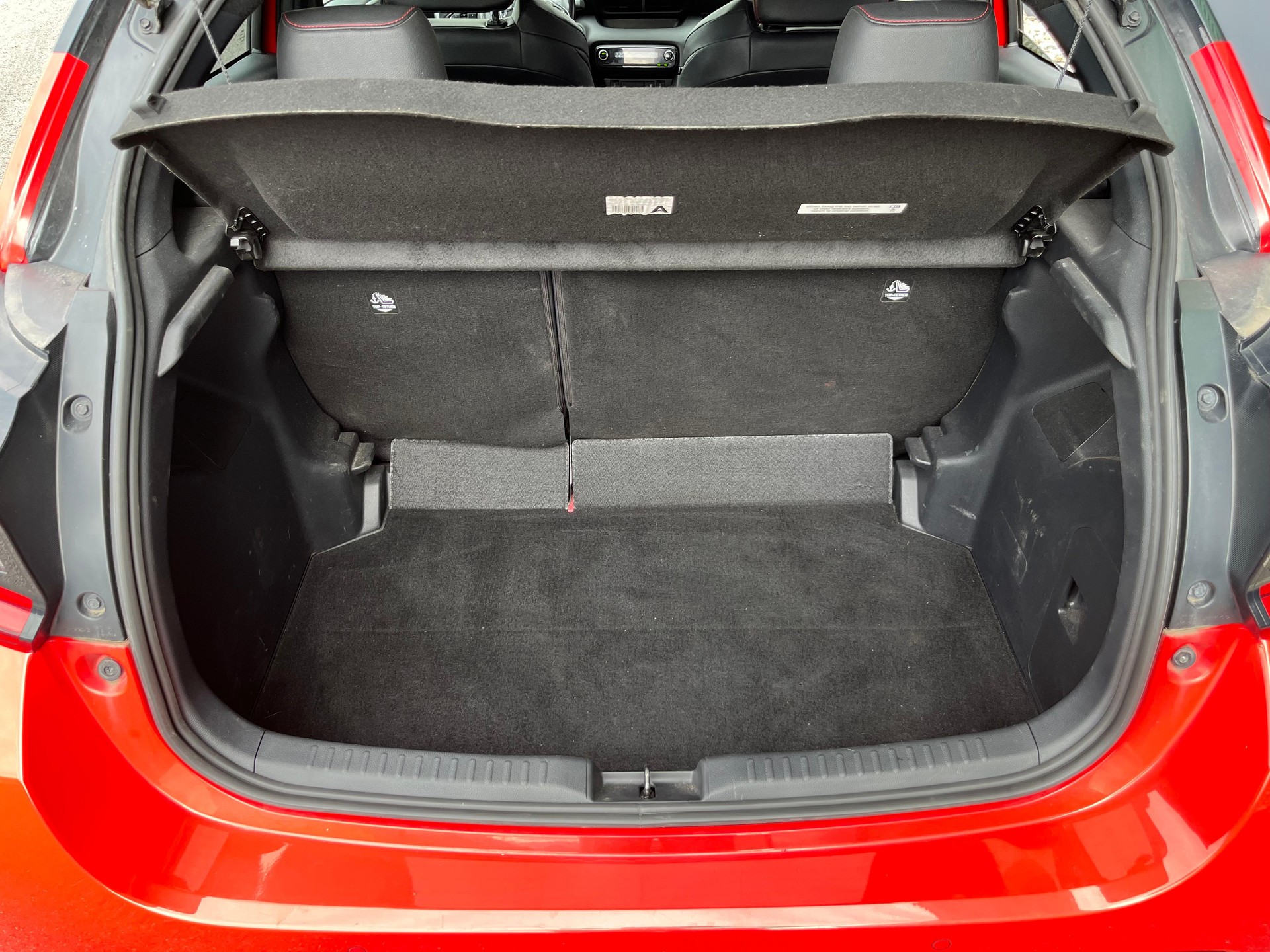 TOYOTA Yaris 1.5 Premiere Edition e-CVT-image-19