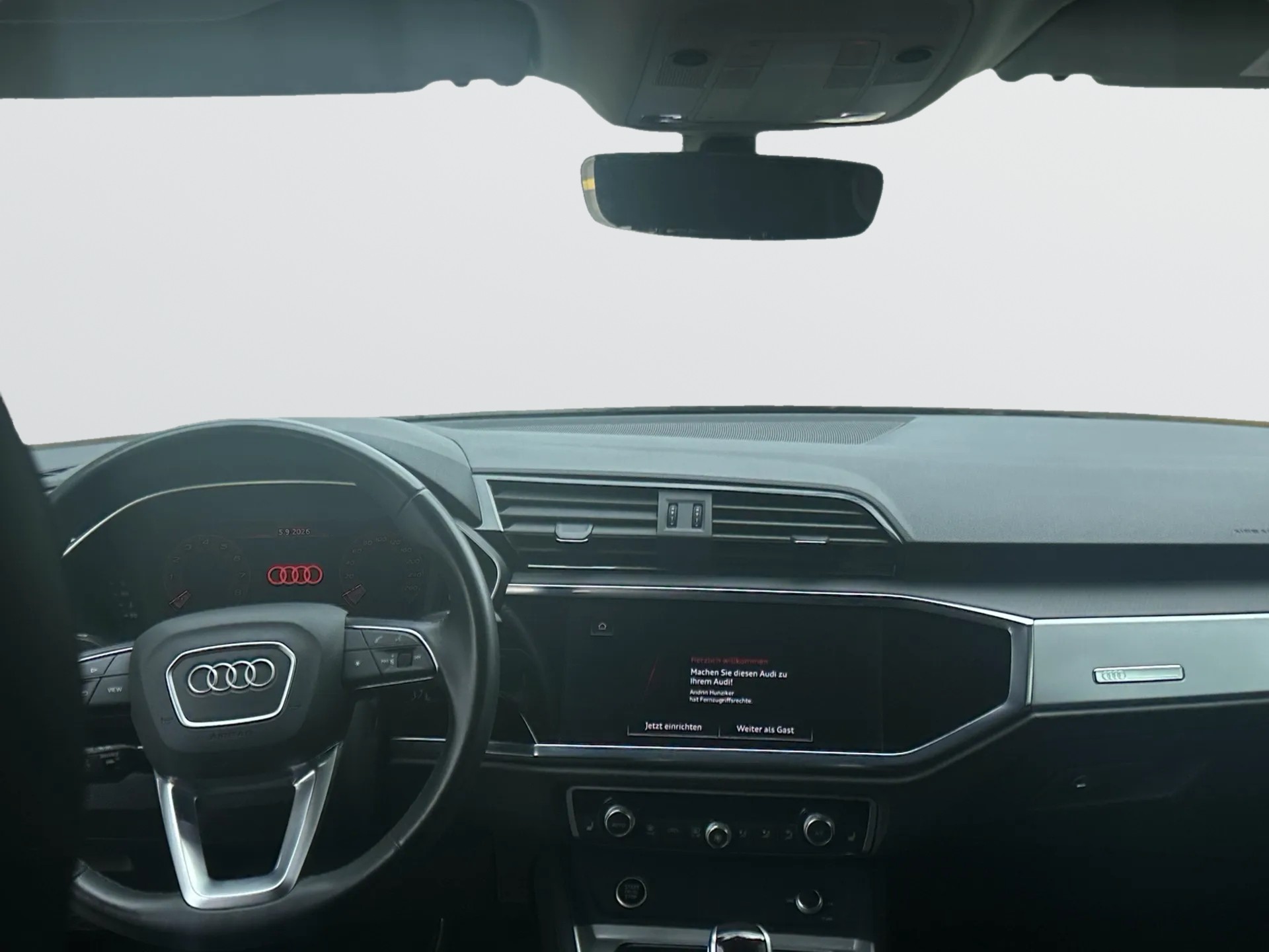 AUDI Q3 35 TFSI Attraction S-tronic-image-9