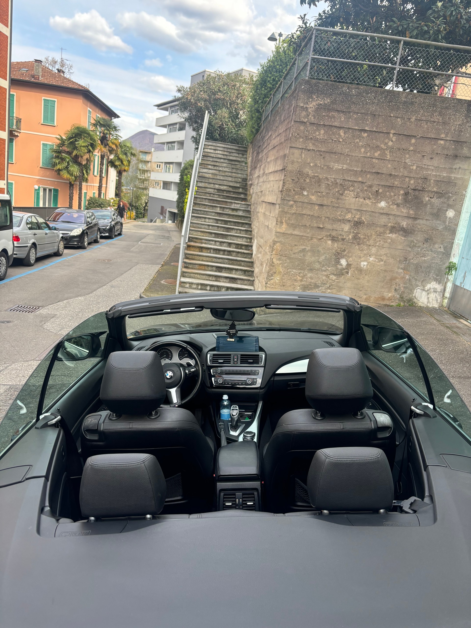 BMW 220d Cabrio M-Sportpaket-image-5
