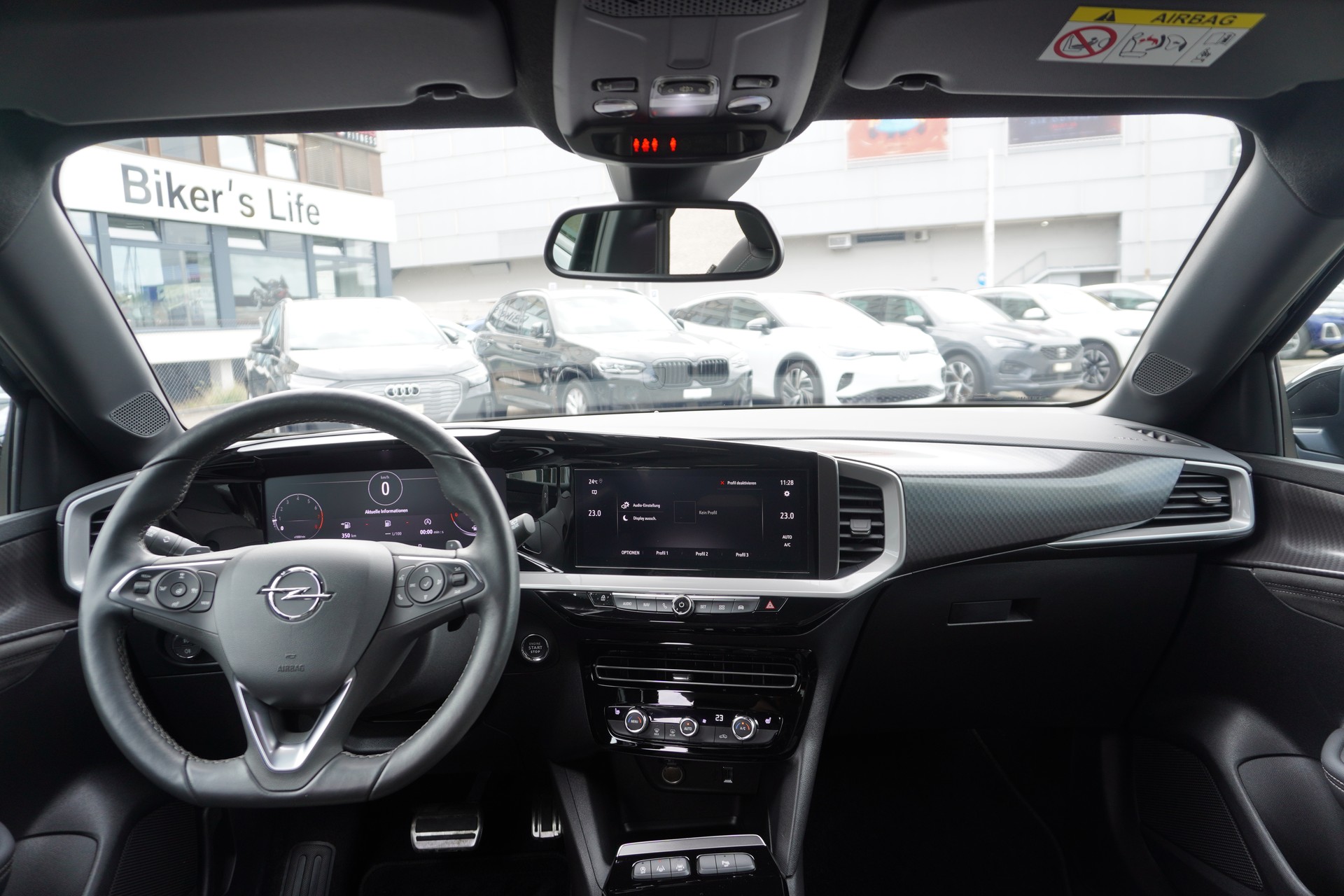 OPEL Mokka 1.2 Direct Injection Turbo Ultimate Aut.-image-13