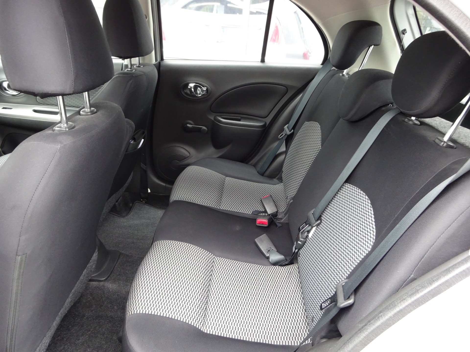 NISSAN Micra 1.2 tekna-image-9