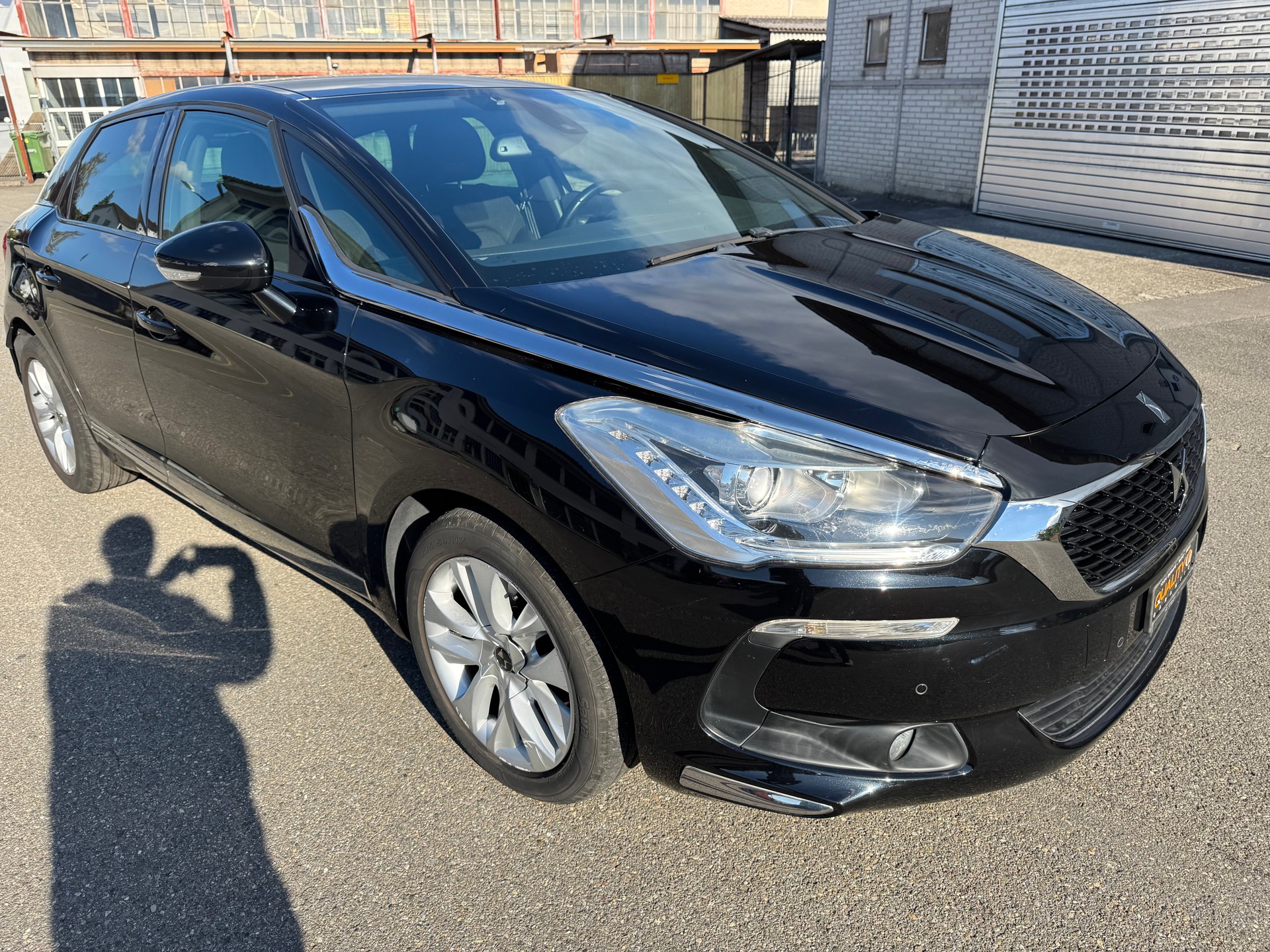 DS AUTOMOBILES DS 5 1.6 Turbo SO Chic EAT6-image-2