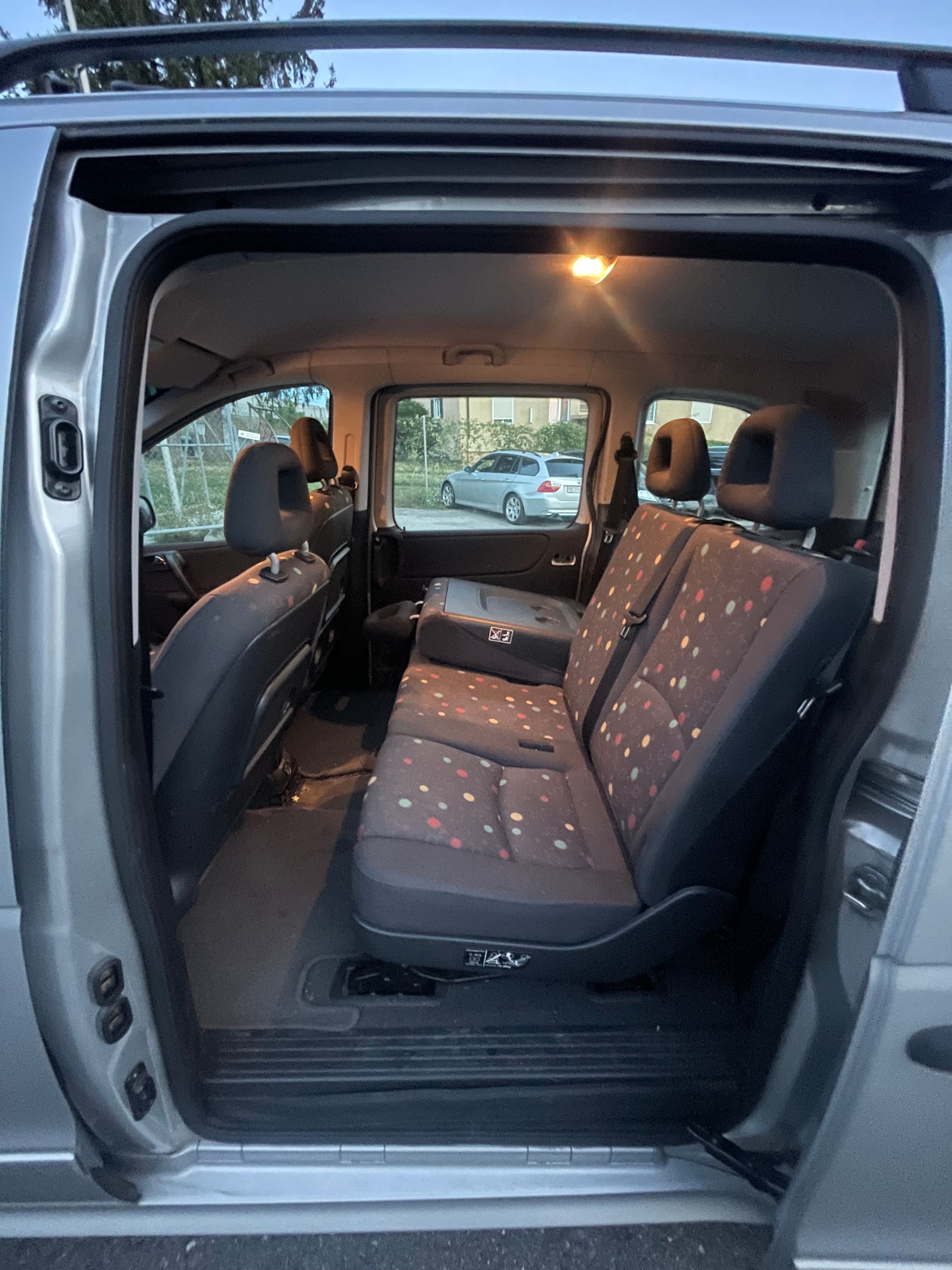MERCEDES-BENZ Vaneo 1.9i Family-image-11