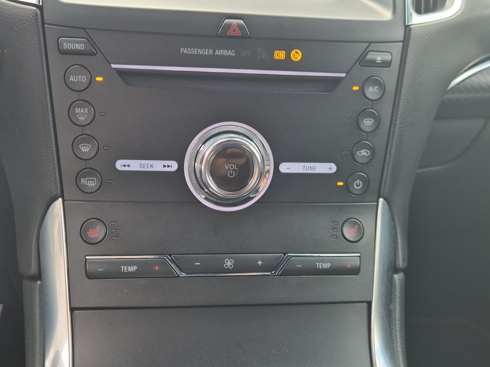 FORD Edge 2.0 EcoBlue 238 ST-Line-image-13
