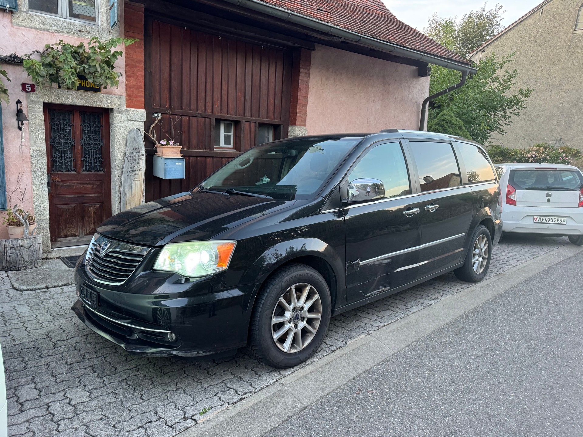 LANCIA Voyager 2.8D Platinum Automatic-image-2