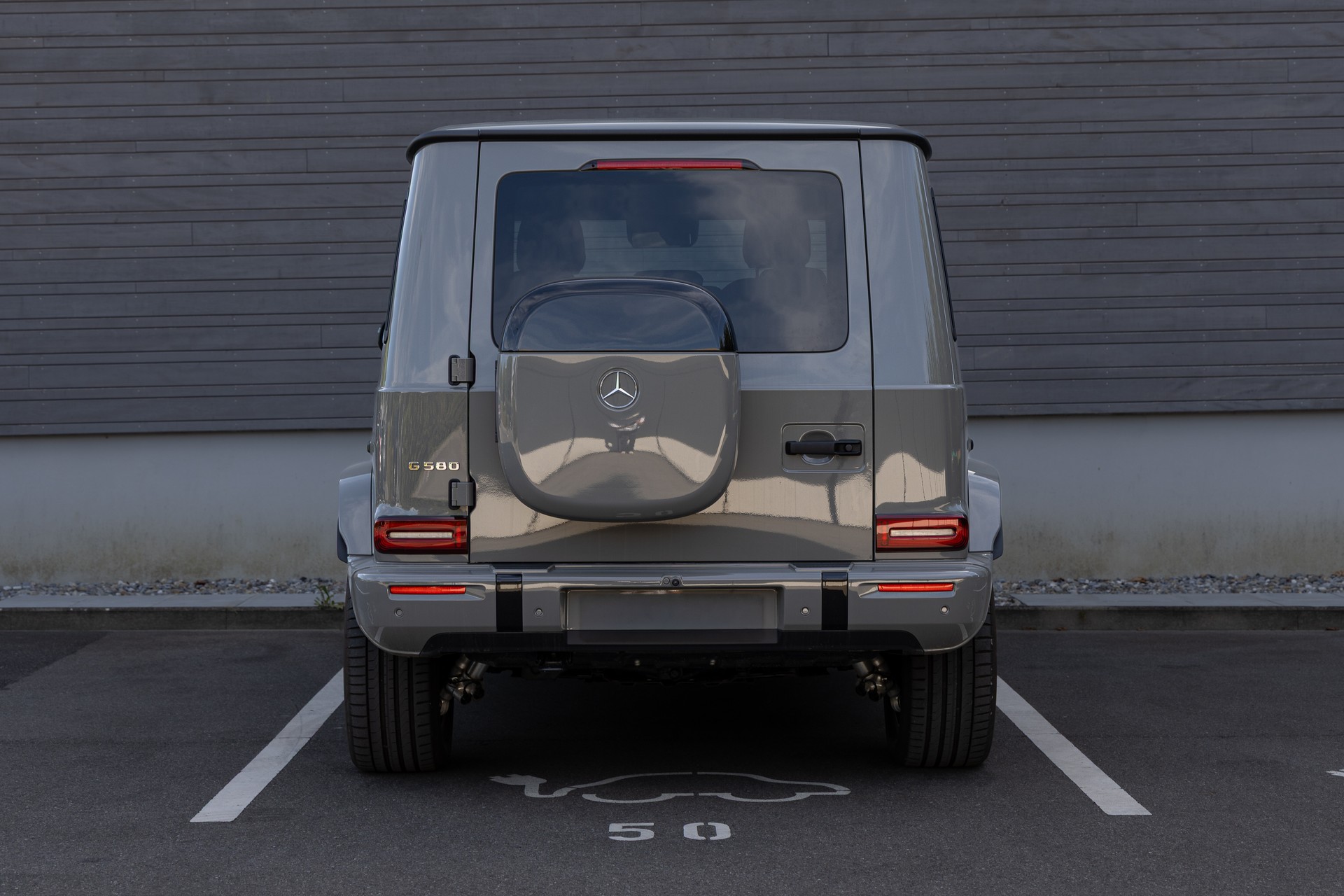 MERCEDES-BENZ G 580 AMG Line EDITION ONE-image-4