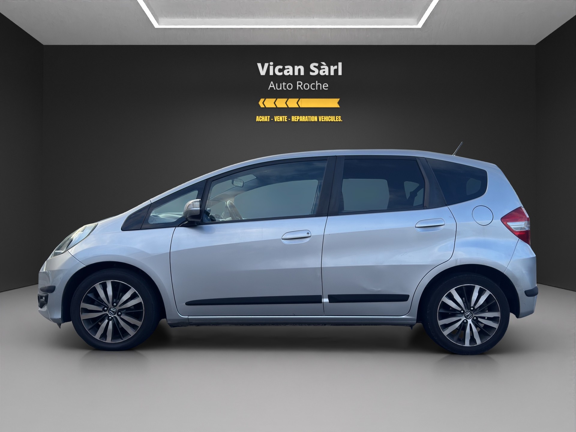 HONDA Jazz 1.4i Exclusive CVT-image-3