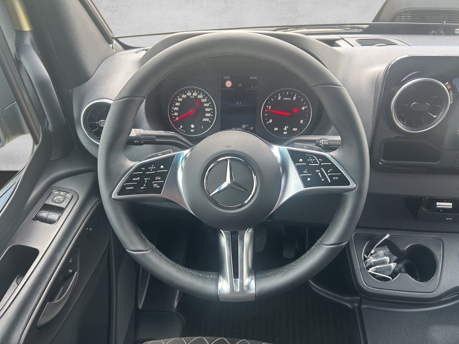 WESTFALIA James Cook 600D Premium 2.0D 9G 4Matic-image-15