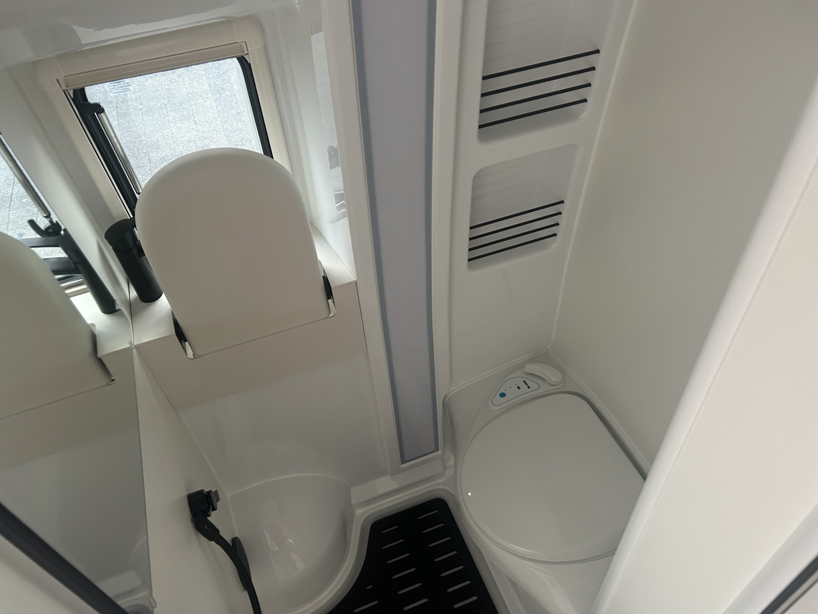 WESTFALIA James Cook 600D Premium 2.0D 9G 4Matic-image-20