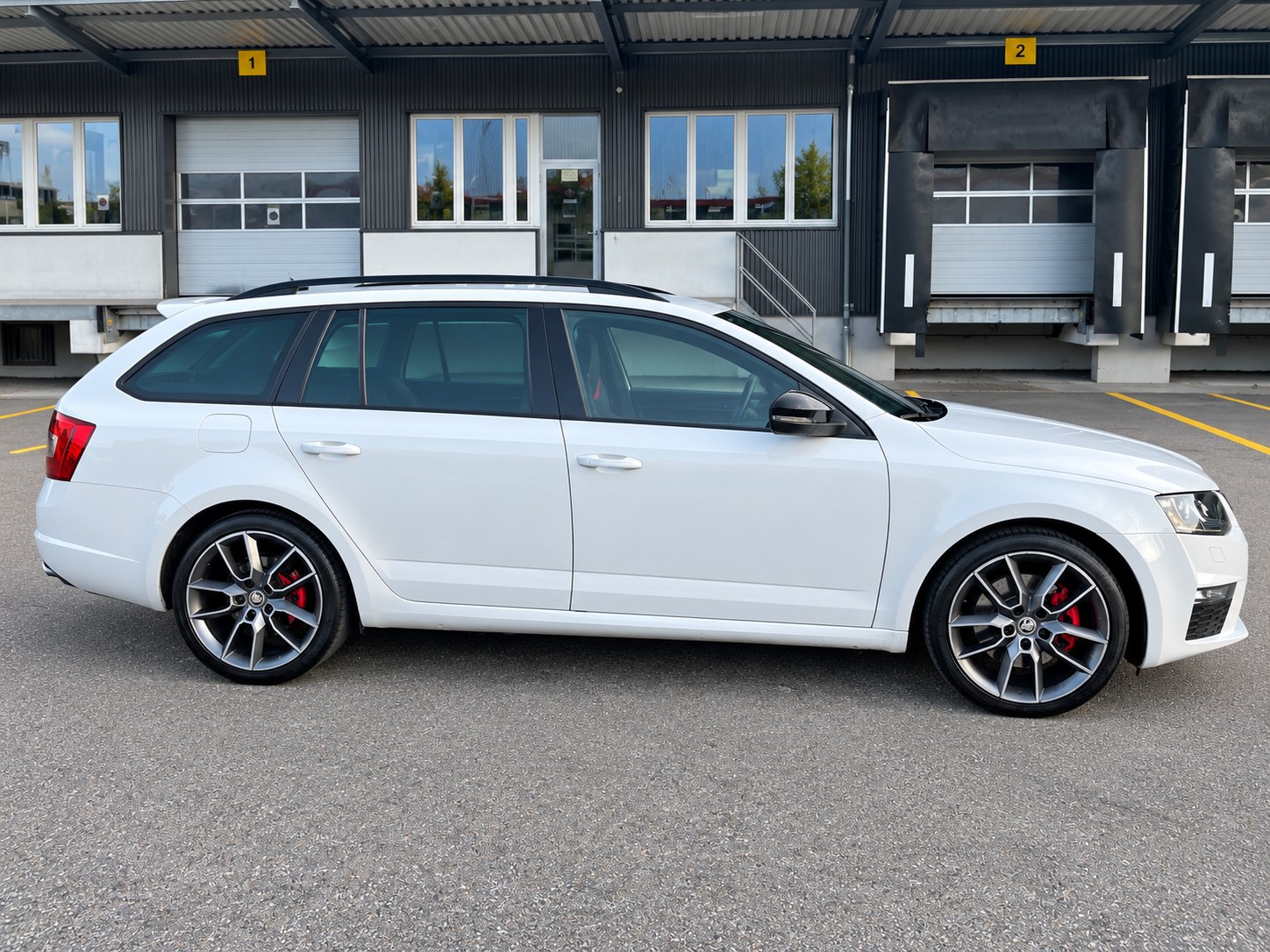 SKODA 2.0 TDI 184 RS 4x4 DSG-image-3