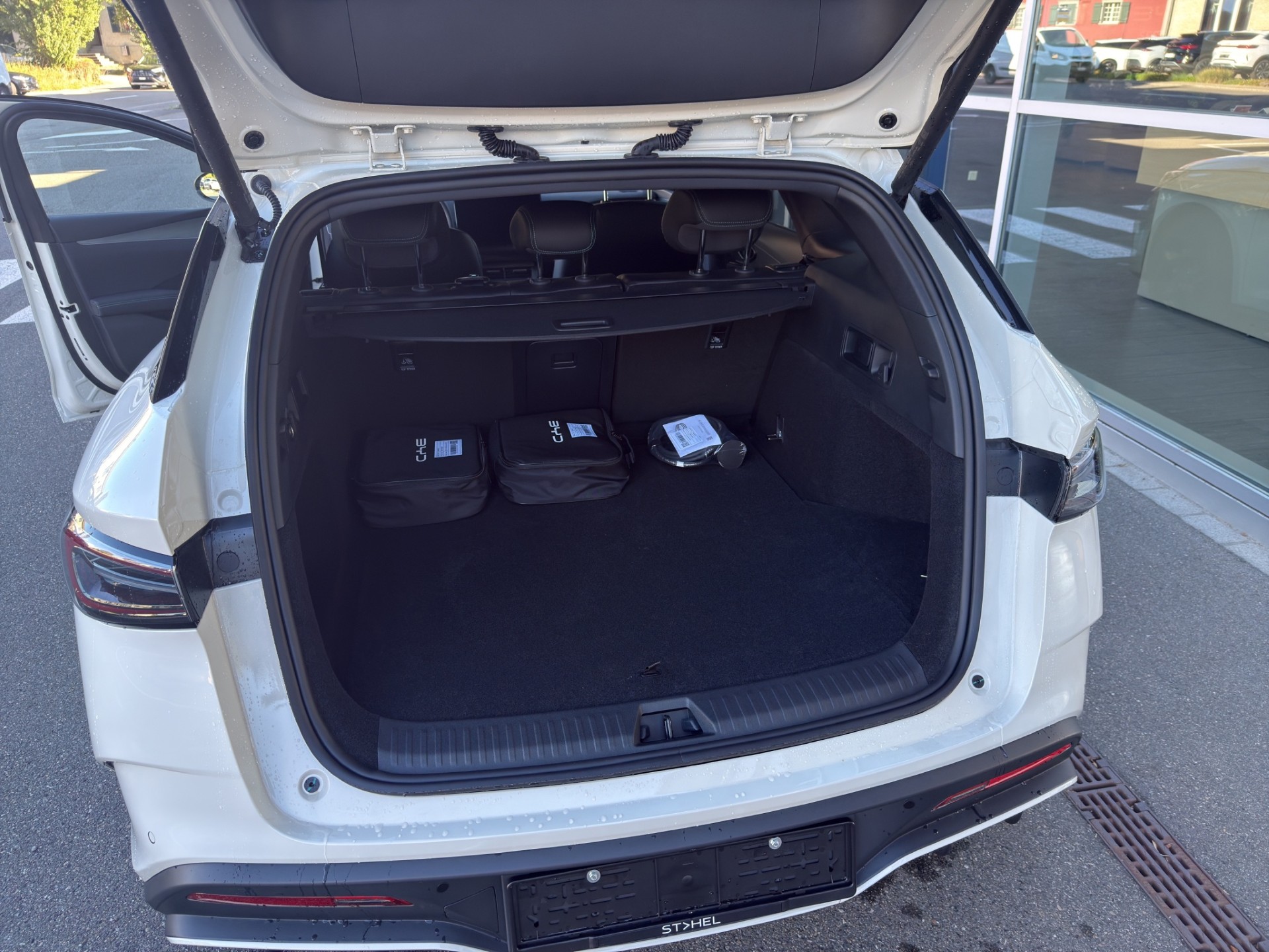 BYD Seal 6 DM-i Touring Comfort-image-14
