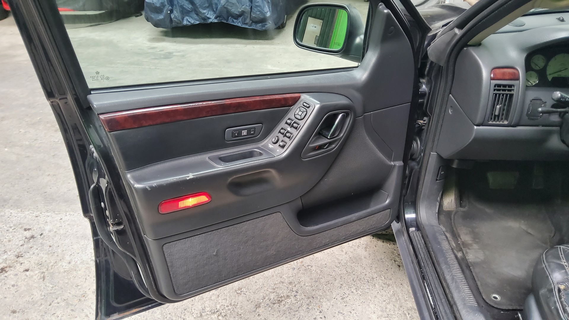 JEEP Grand Cherokee 2.7 CRD Limited Automatic-image-5