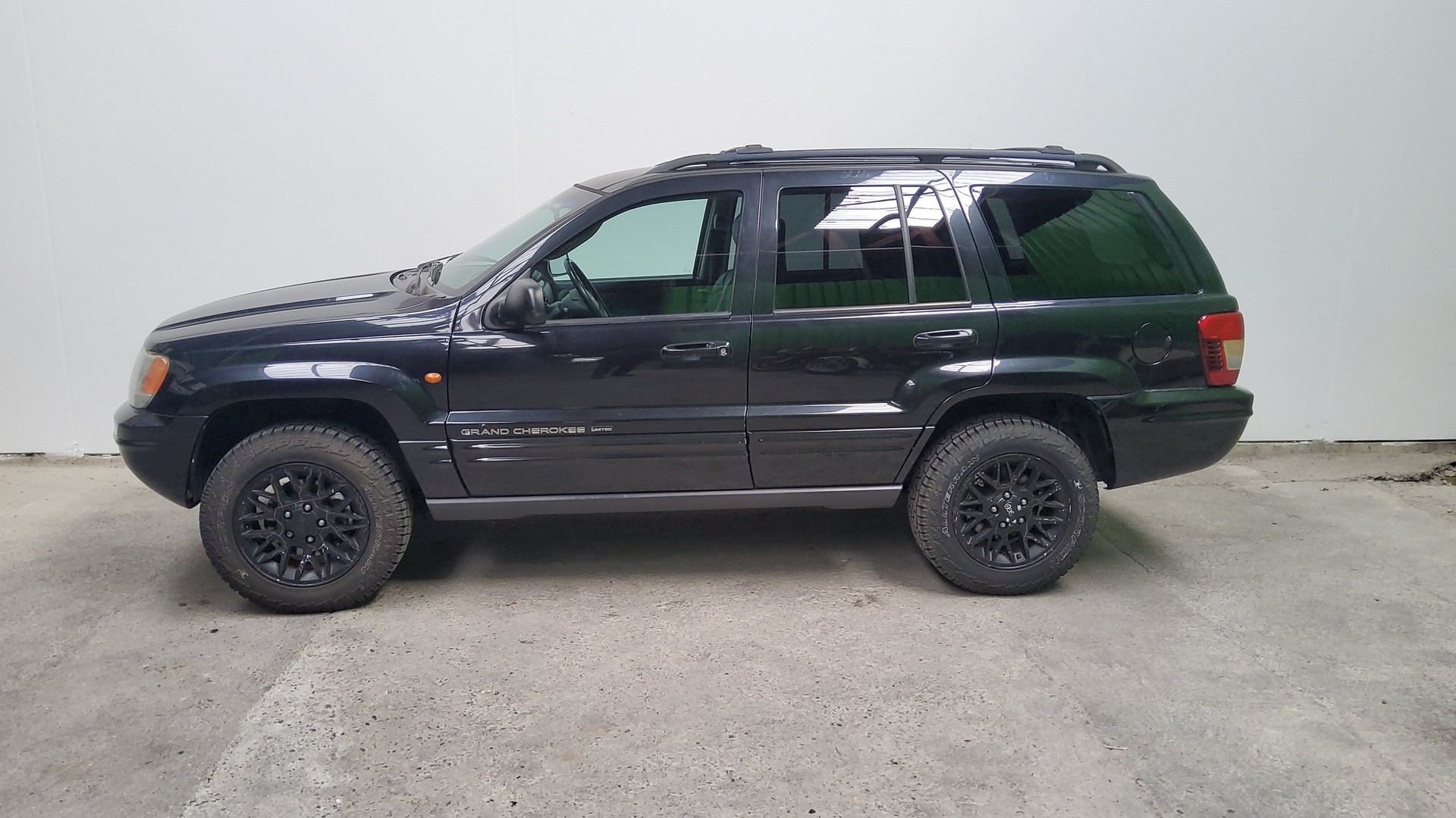 JEEP Grand Cherokee 2.7 CRD Limited Automatic-image-4