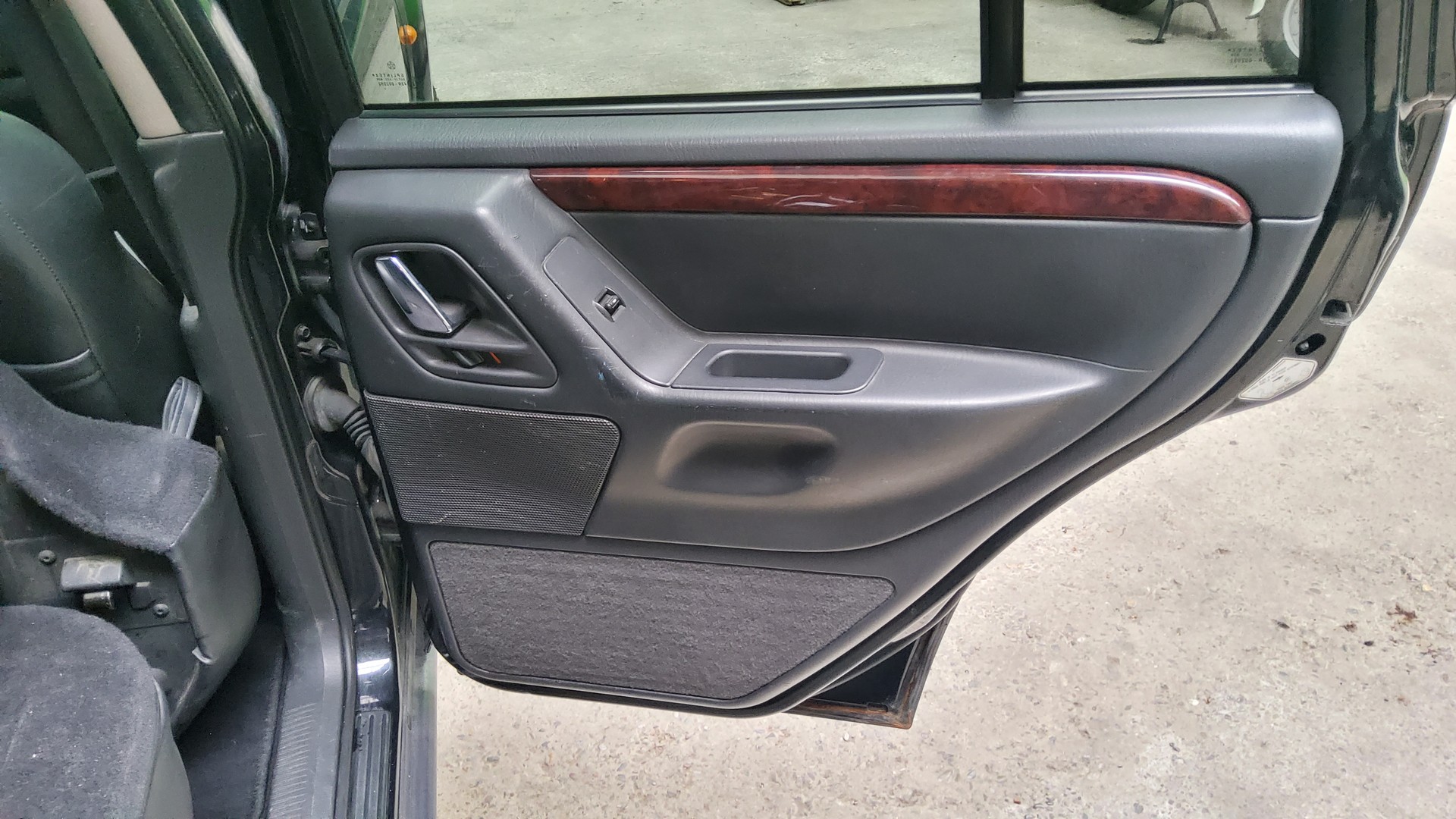 JEEP Grand Cherokee 2.7 CRD Limited Automatic-image-18