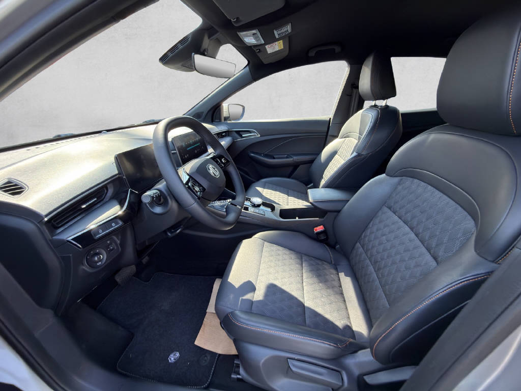 MG MG3 1.5 Hybrid Luxury-image-7