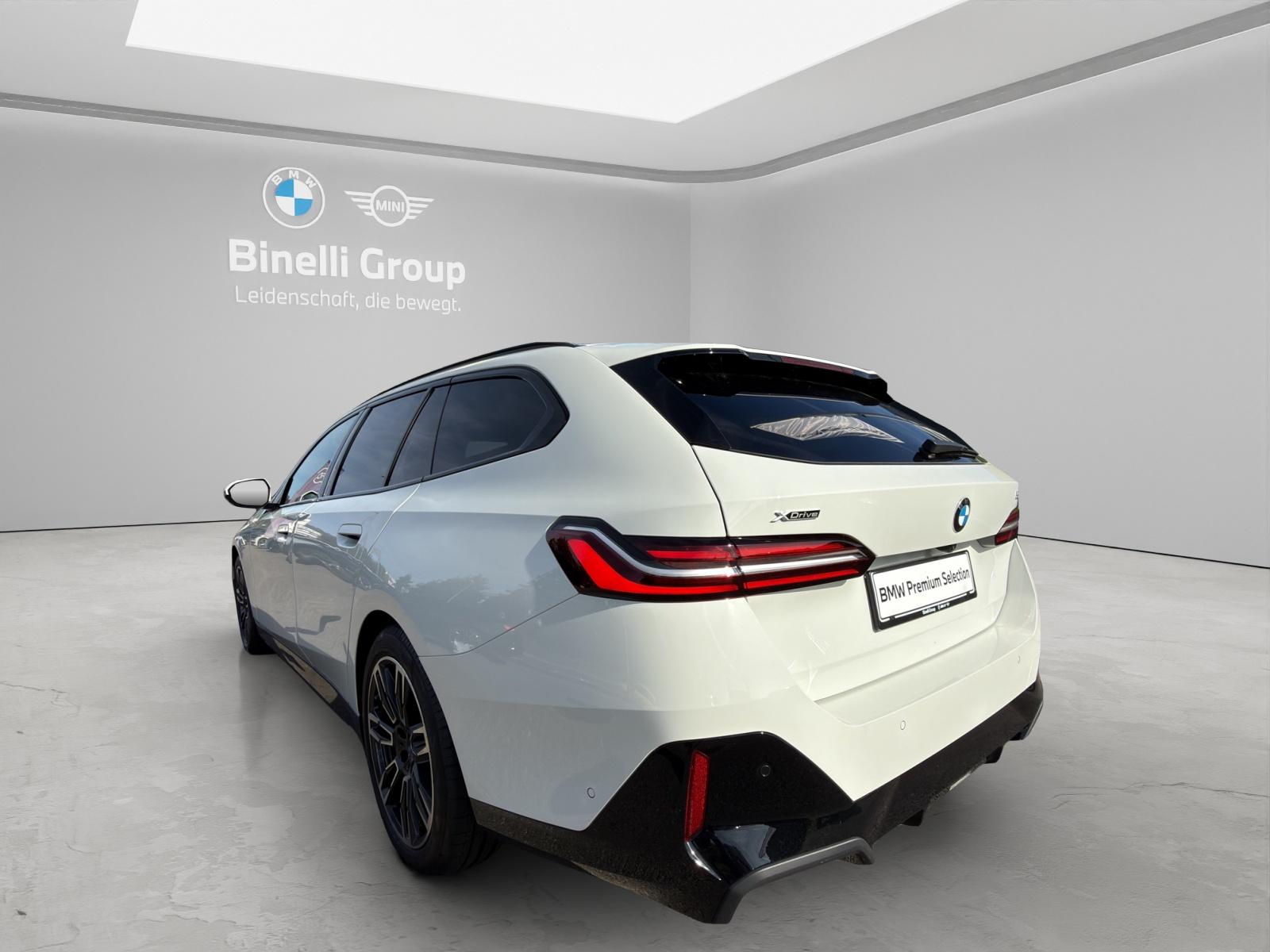 BMW 5er Reihe G61 Touring 520d xDrive-image-13