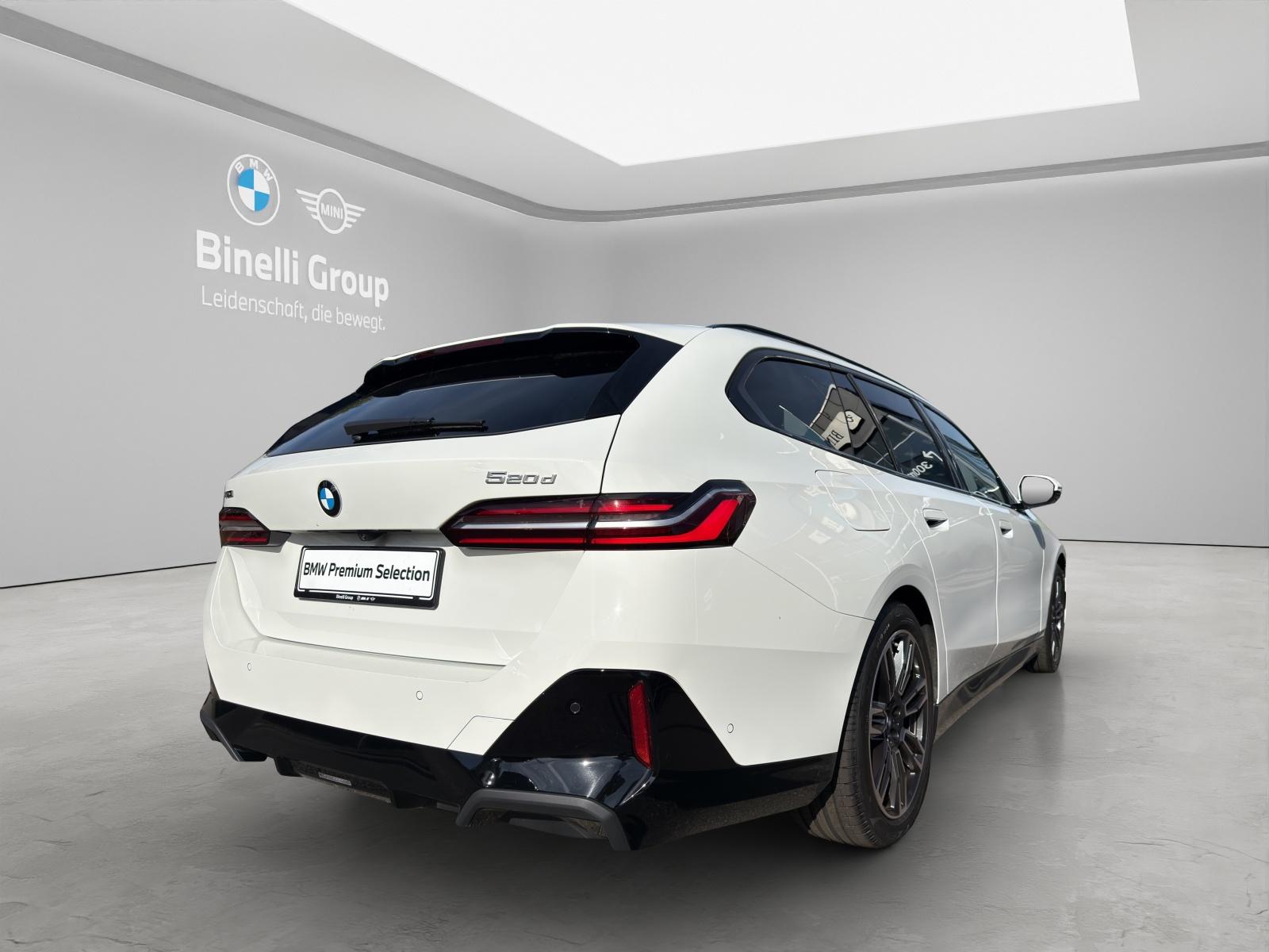 BMW 5er Reihe G61 Touring 520d xDrive-image-16