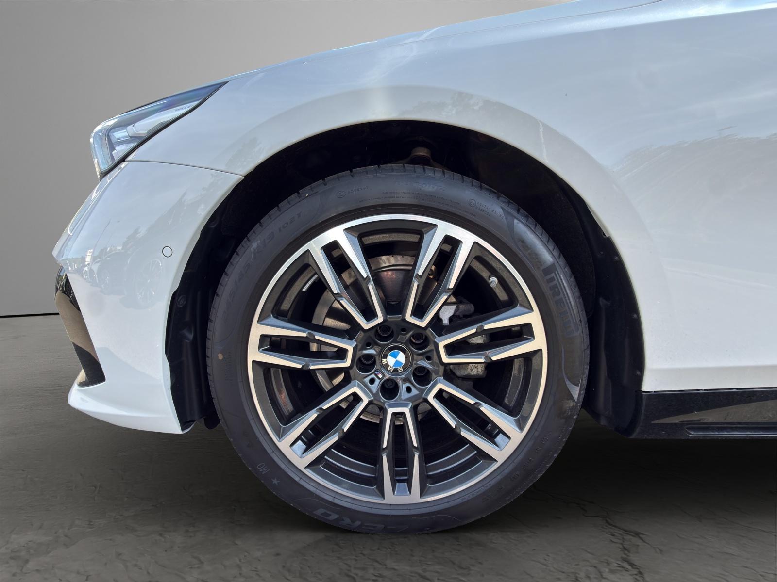 BMW 5er Reihe G61 Touring 520d xDrive-image-4